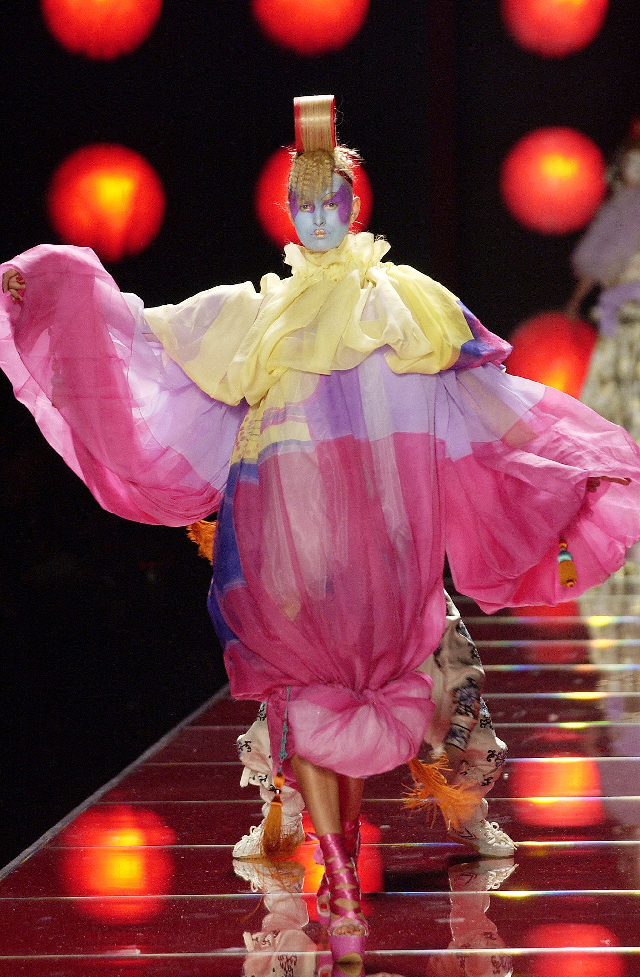 Christian Dior S/S 03 Couture Look 97