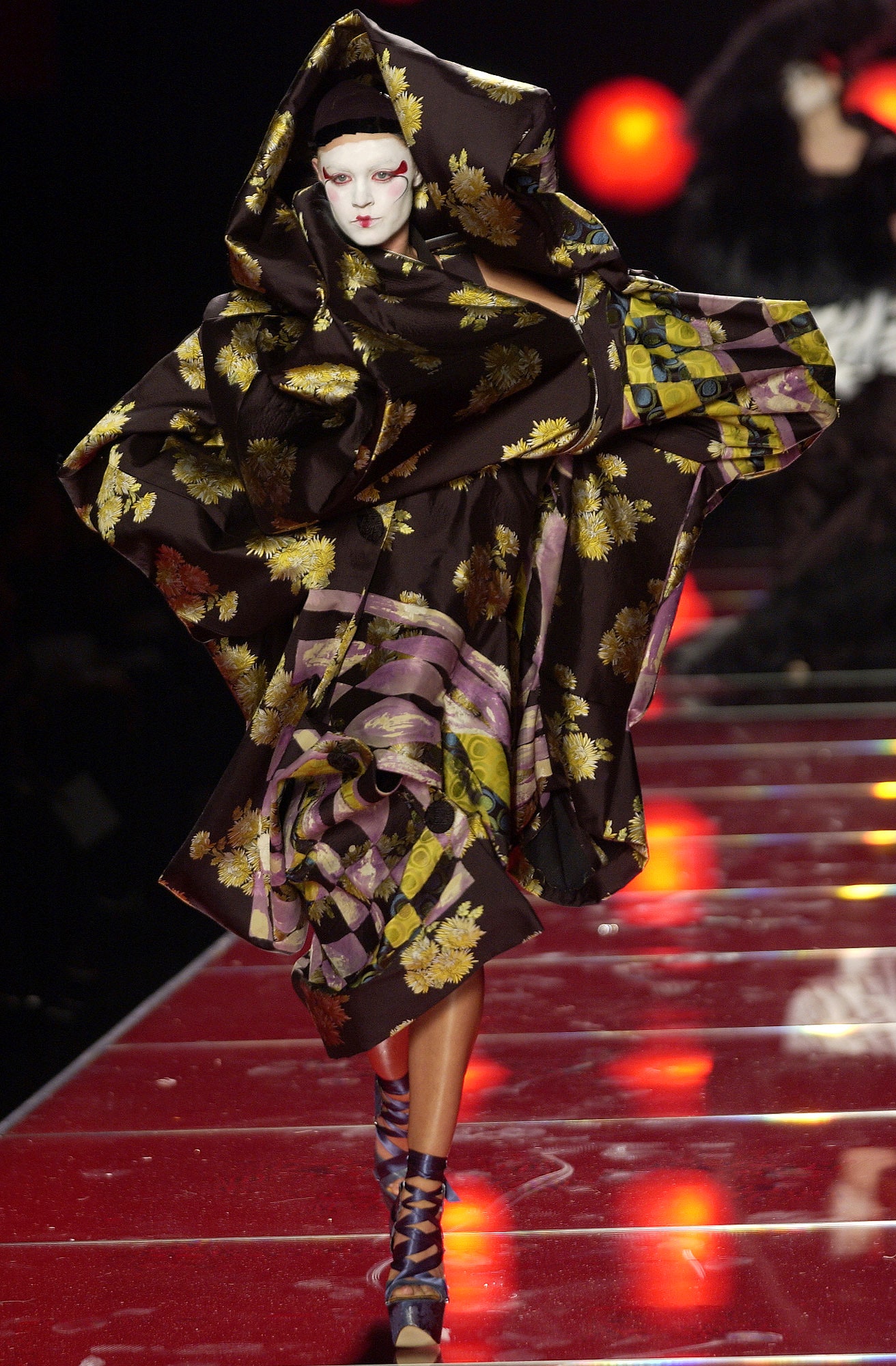 Christian Dior S/S 03 Couture Look 147