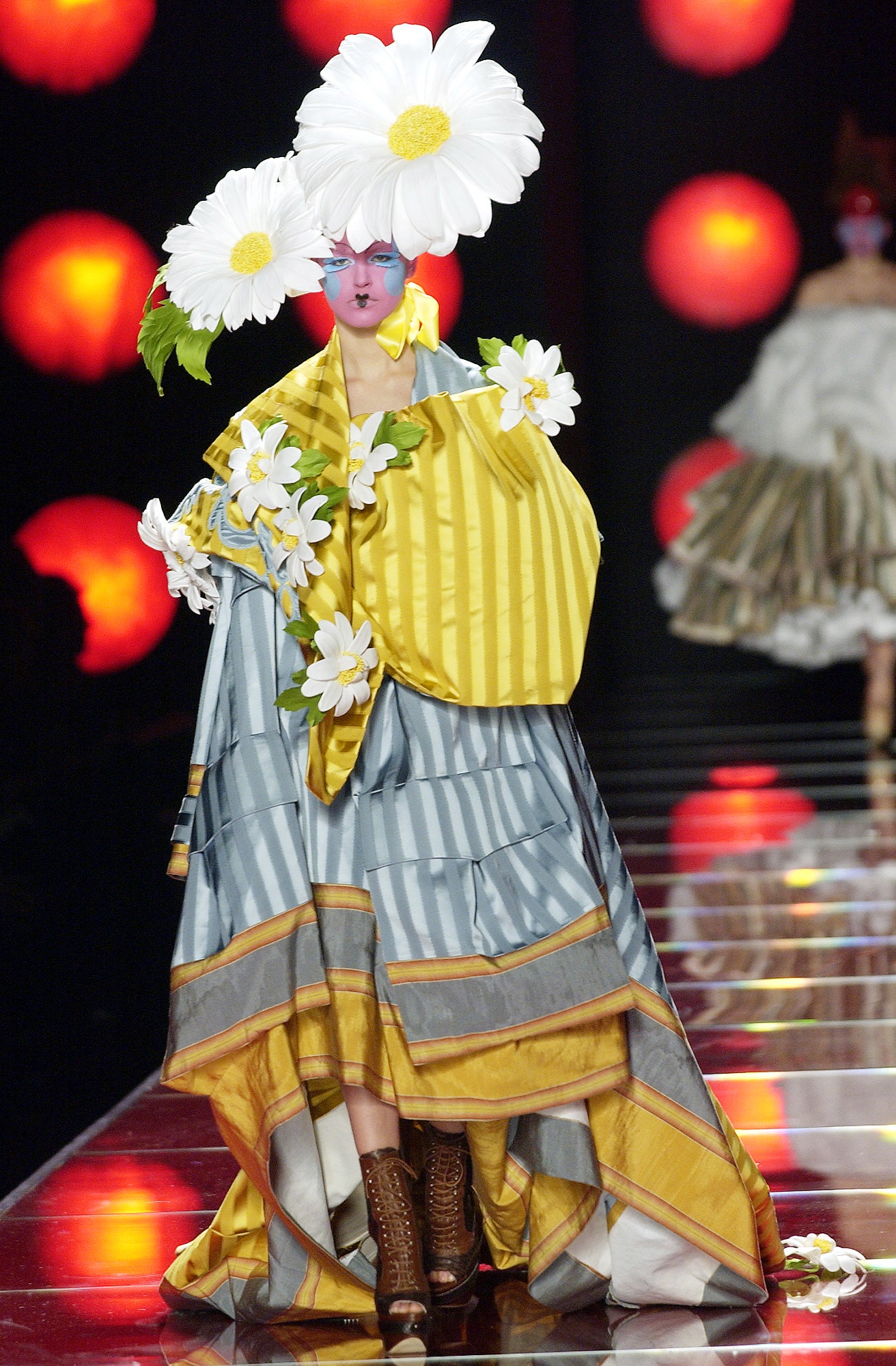 Christian Dior S/S 03 Couture Look 177