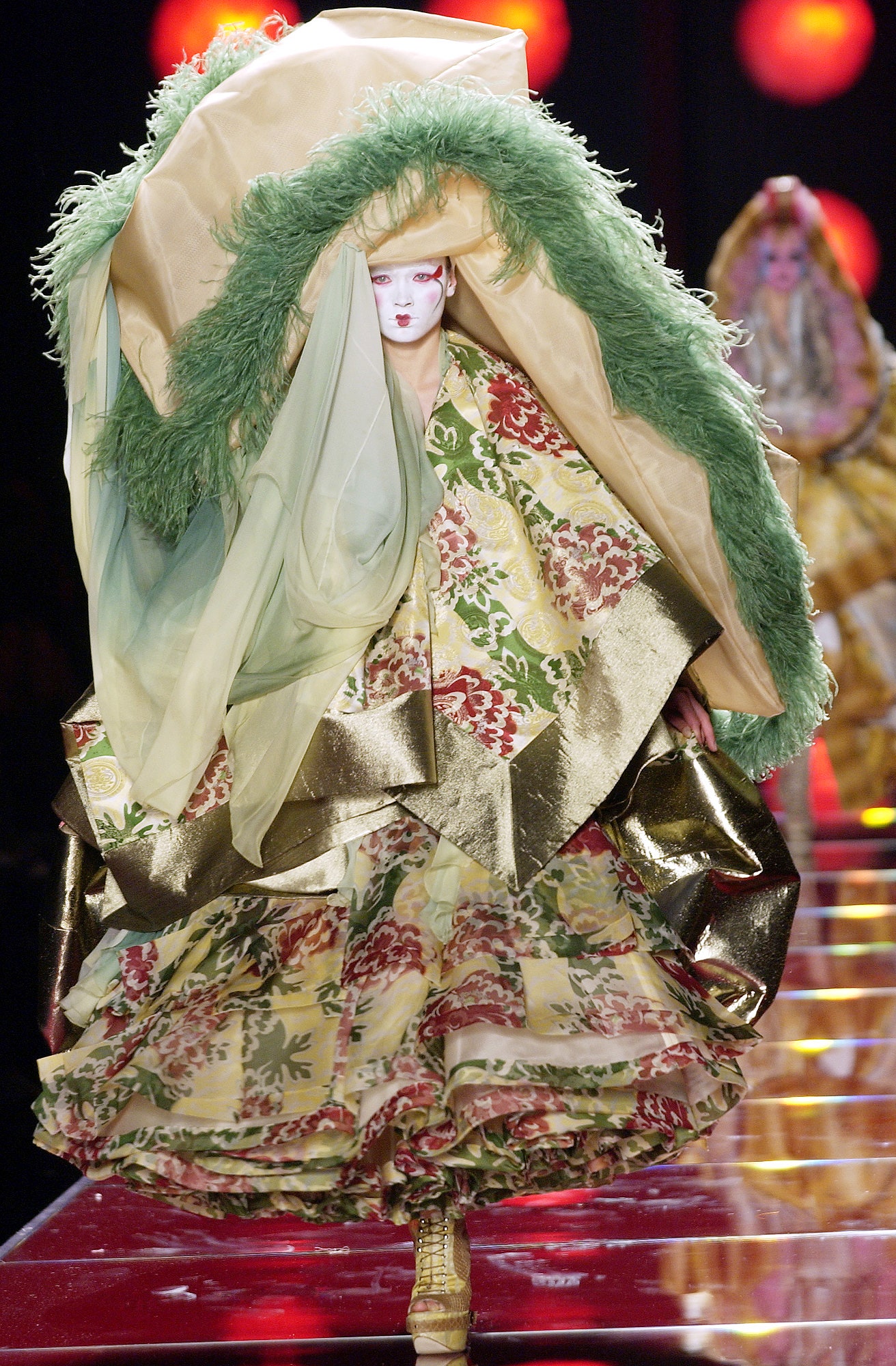 Christian Dior S/S 03 Couture Look 218