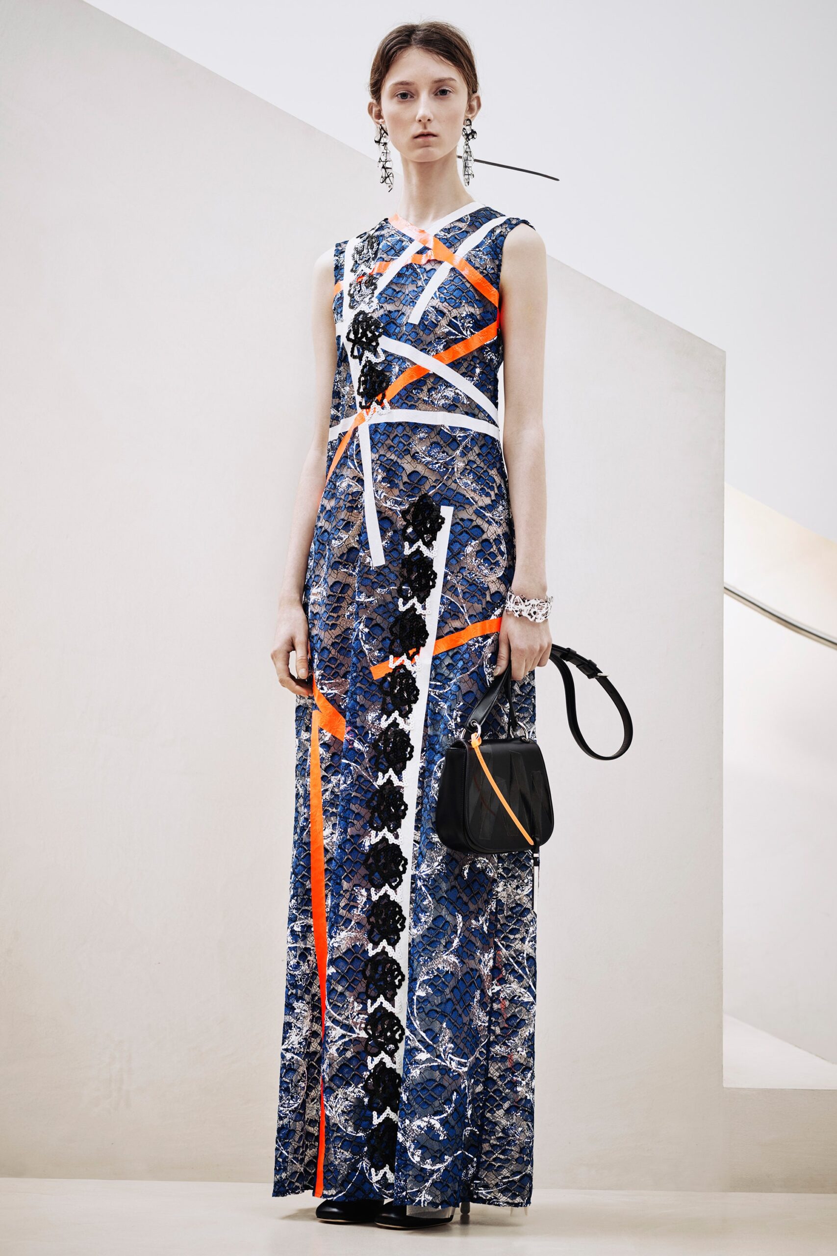 Christopher Kane F/W 16 Look 100