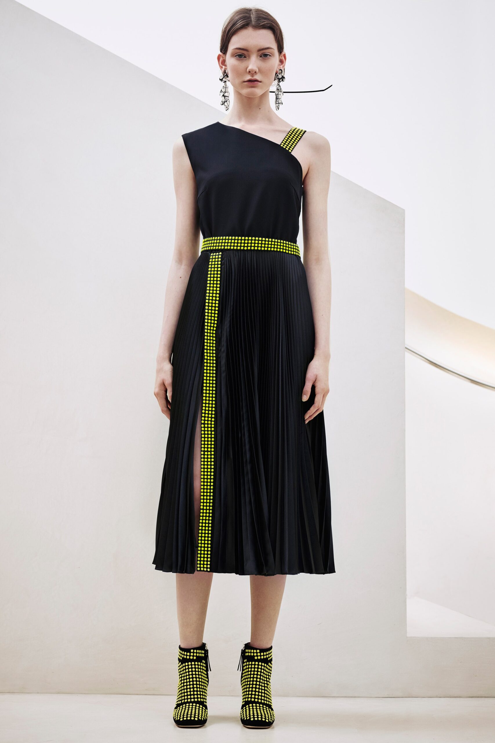 Christopher Kane F/W 16 Look 284