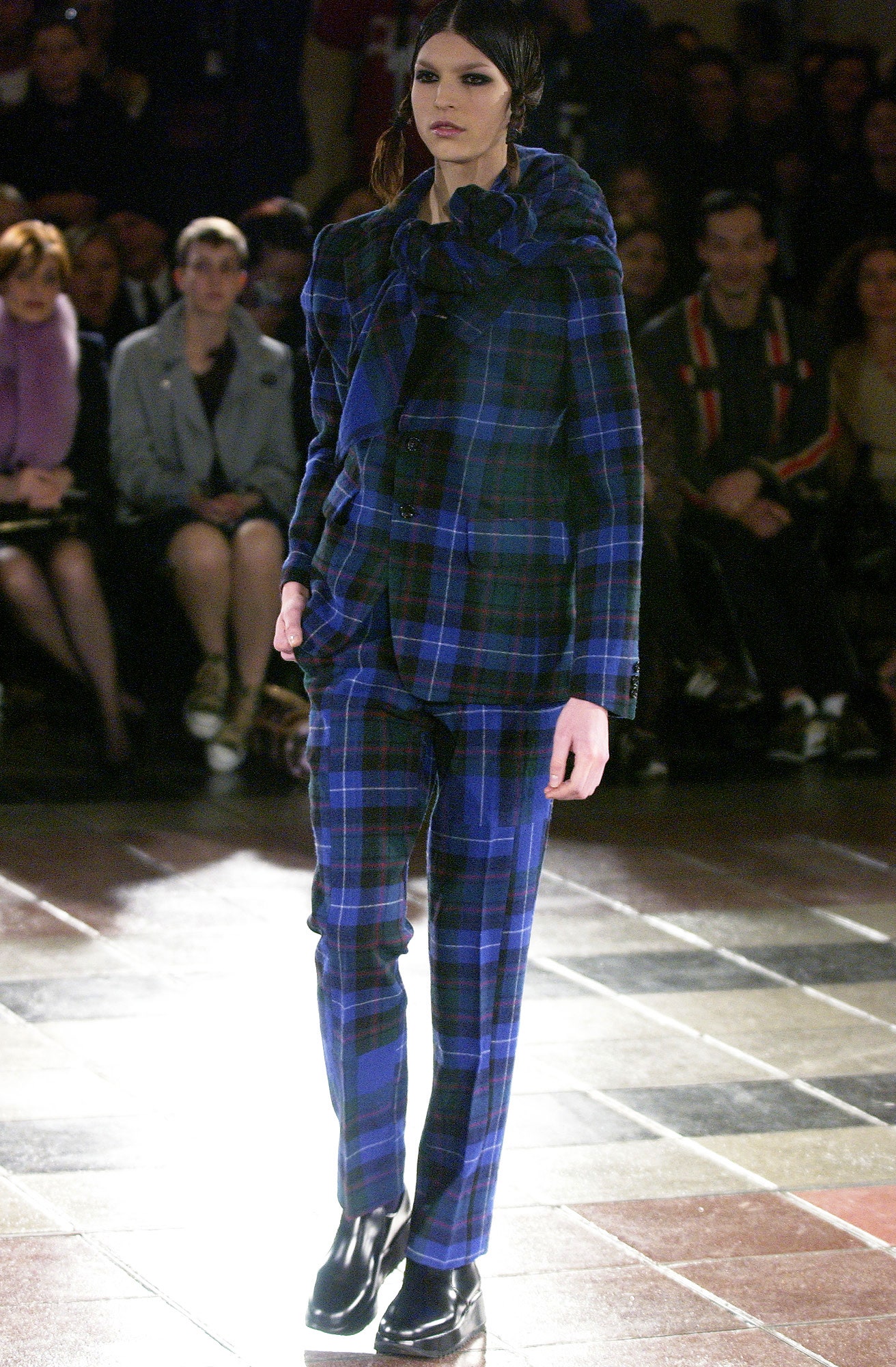 Comme des Garçons F/W 03 Look 1