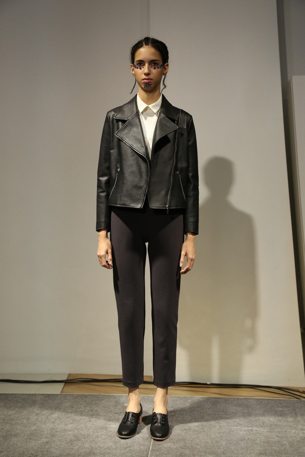 Curated by Ek Thongprasert Tokyo Fall 2015