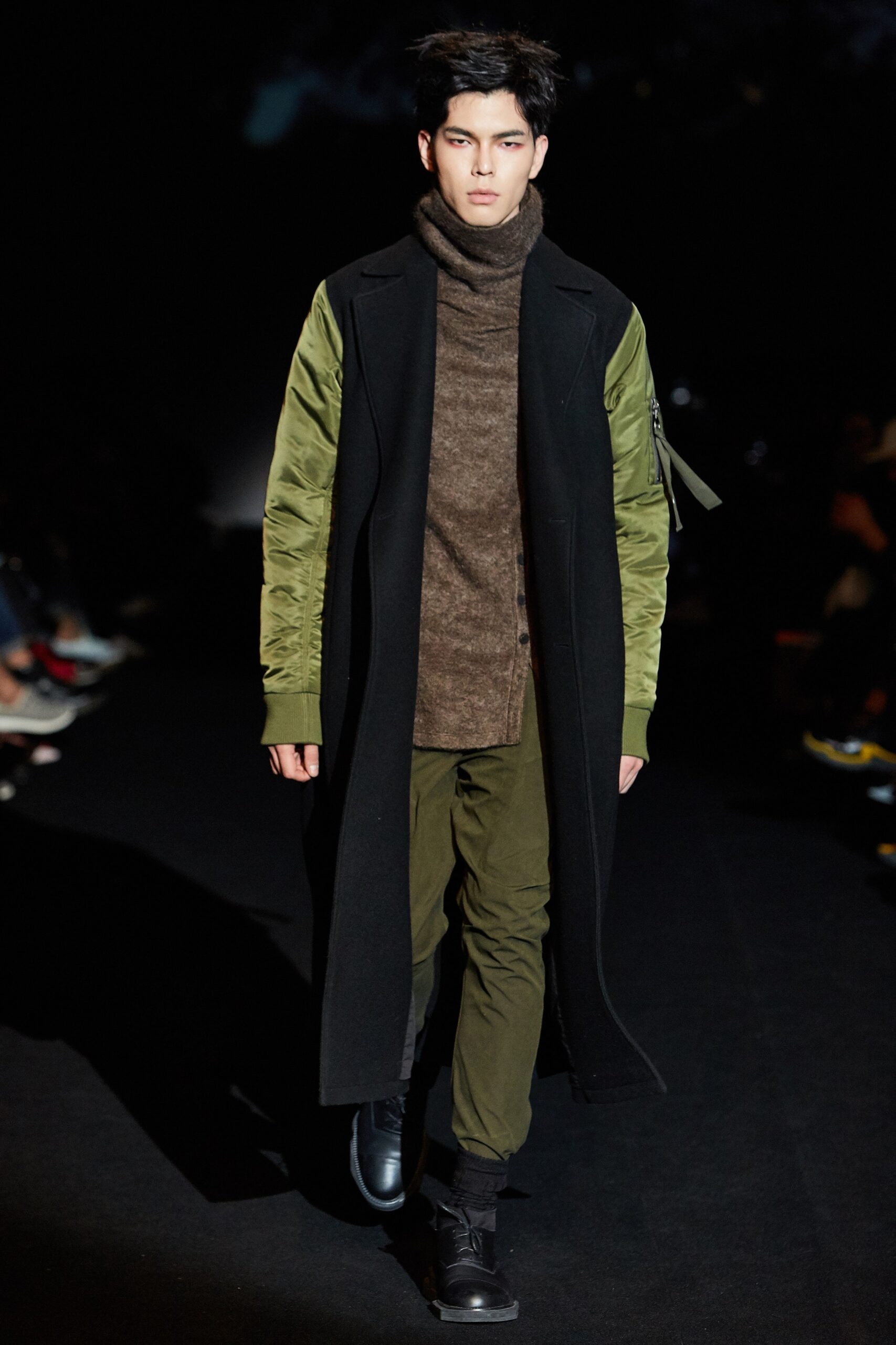 D.Gnak Seoul F/W 16 Look 8