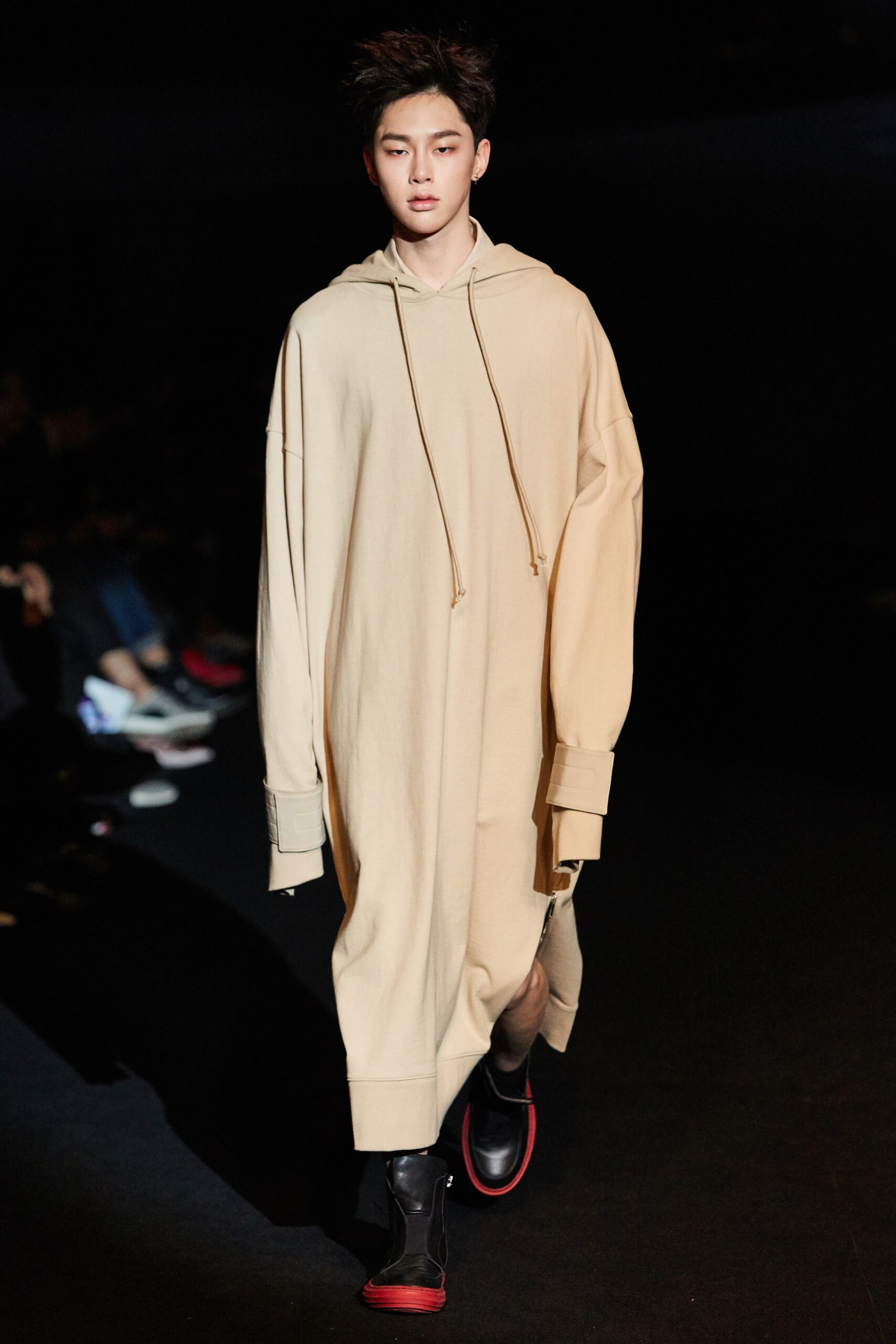 D.Gnak Seoul F/W 16 Look 47
