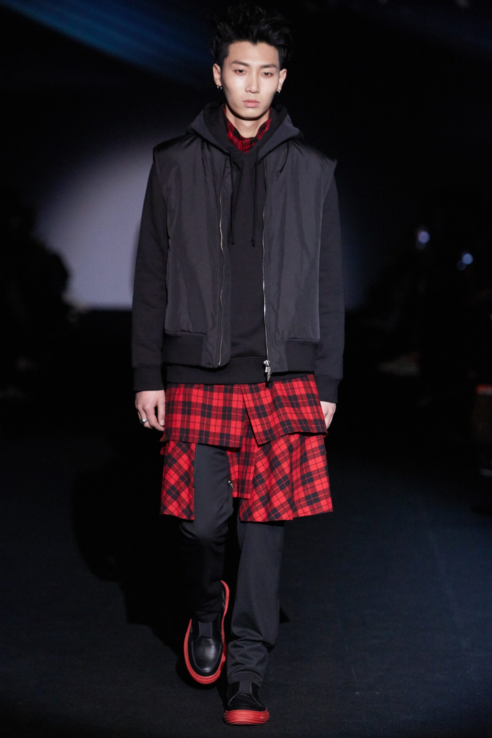 D.Gnak Seoul F/W 16 Look 53