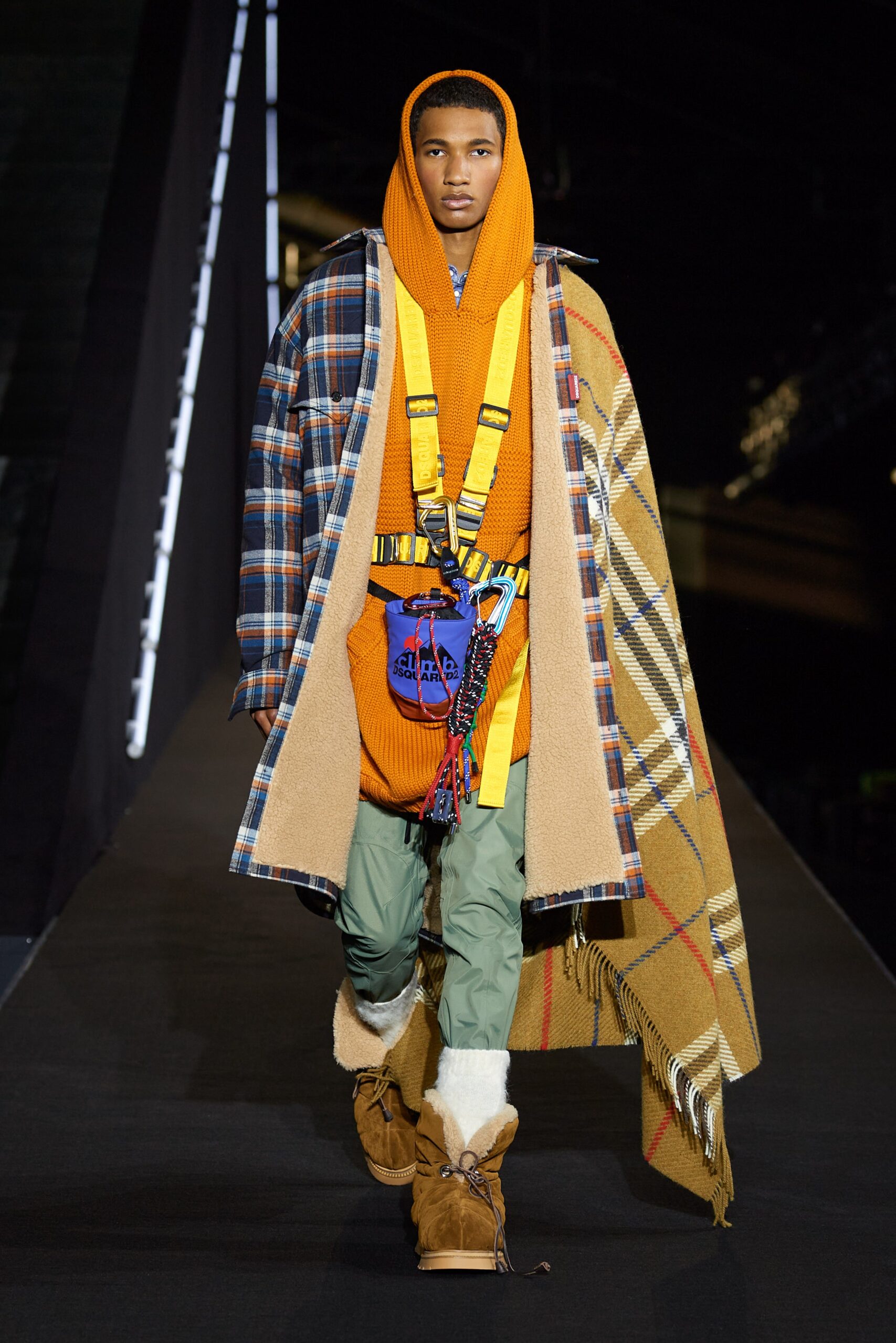 Dsquared2 F/W 22 Menswear Look 2