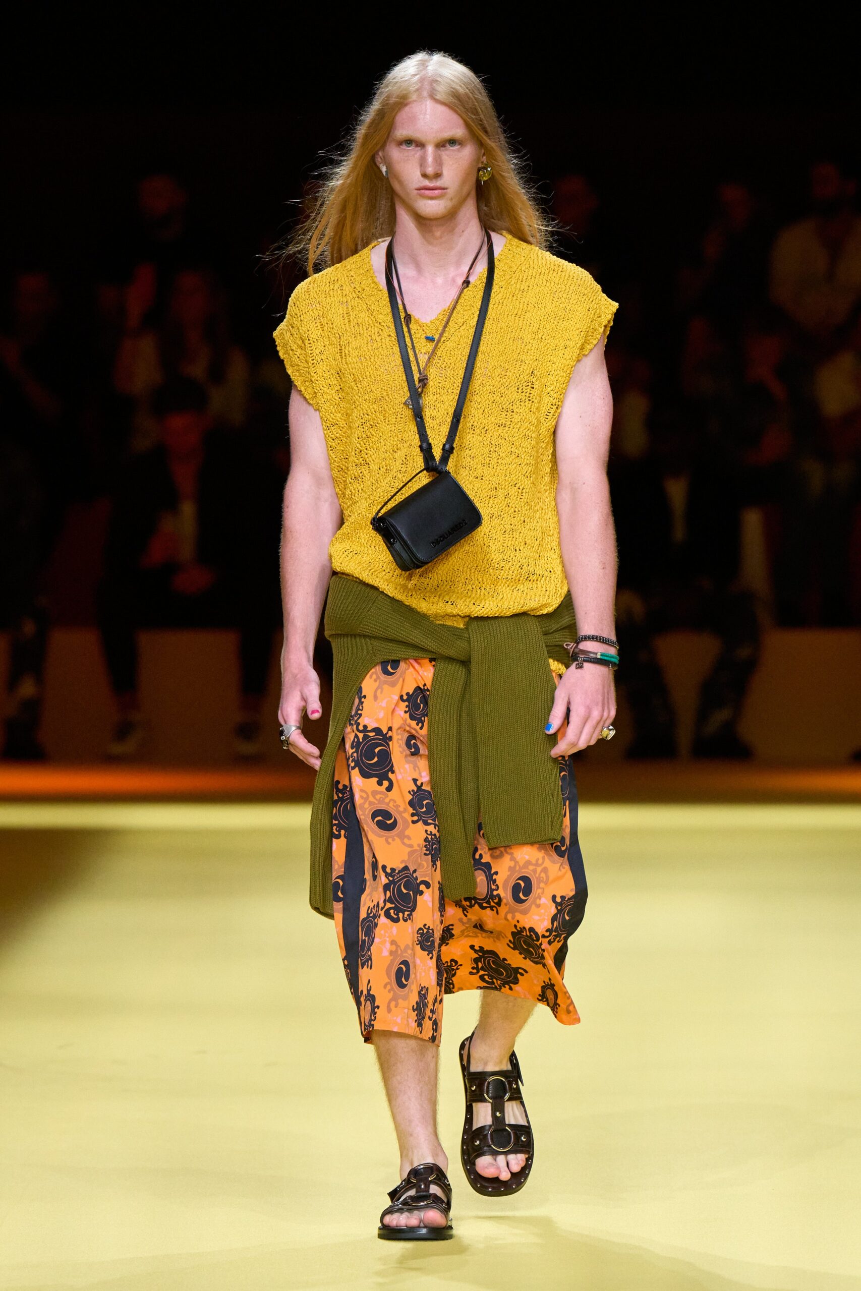 Dsquared2 S/S 23 Menswear Look 2