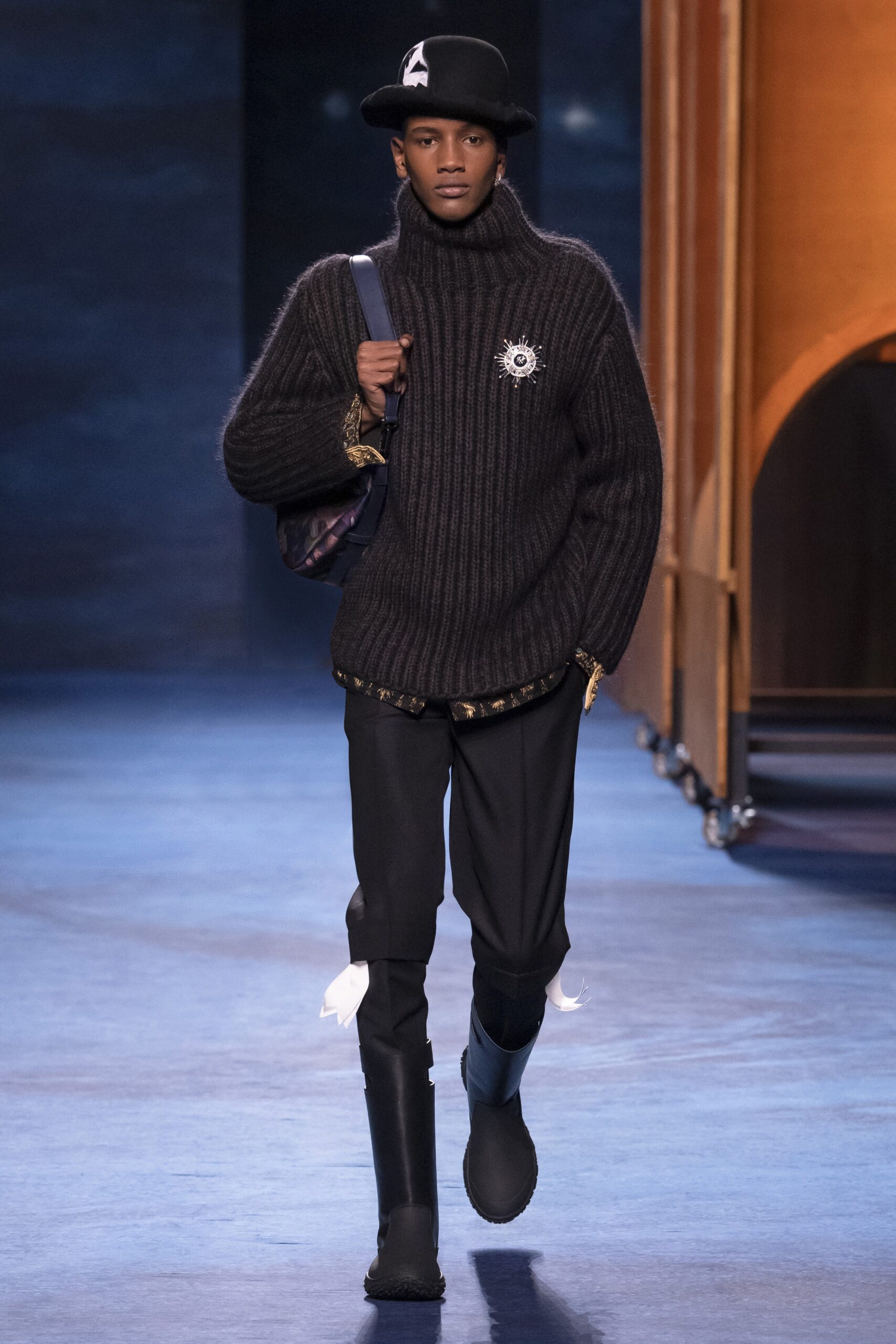 Dior Men F/W 21 Menswear Look 3