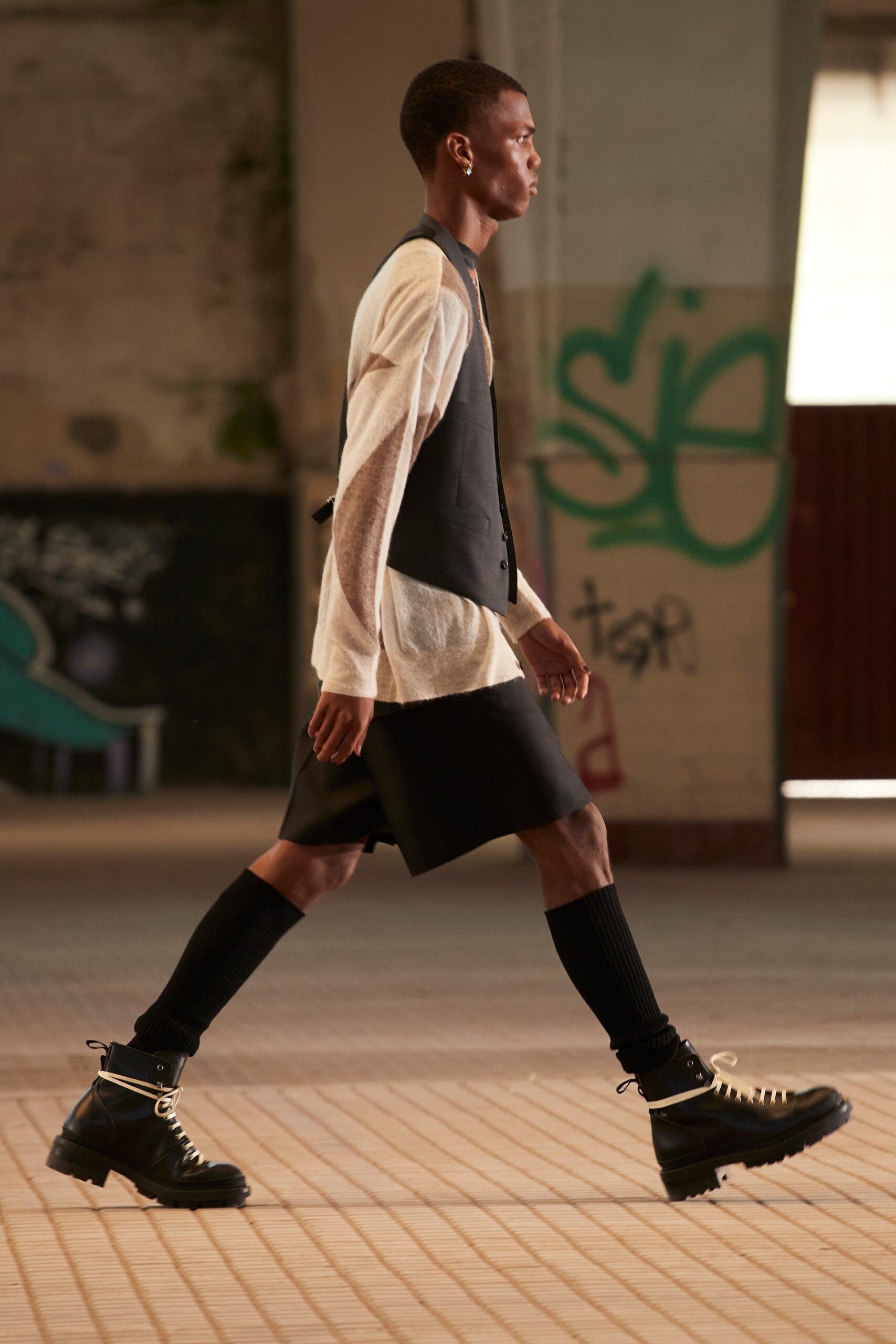 Dsquared2 S/S 22 Menswear Look 3