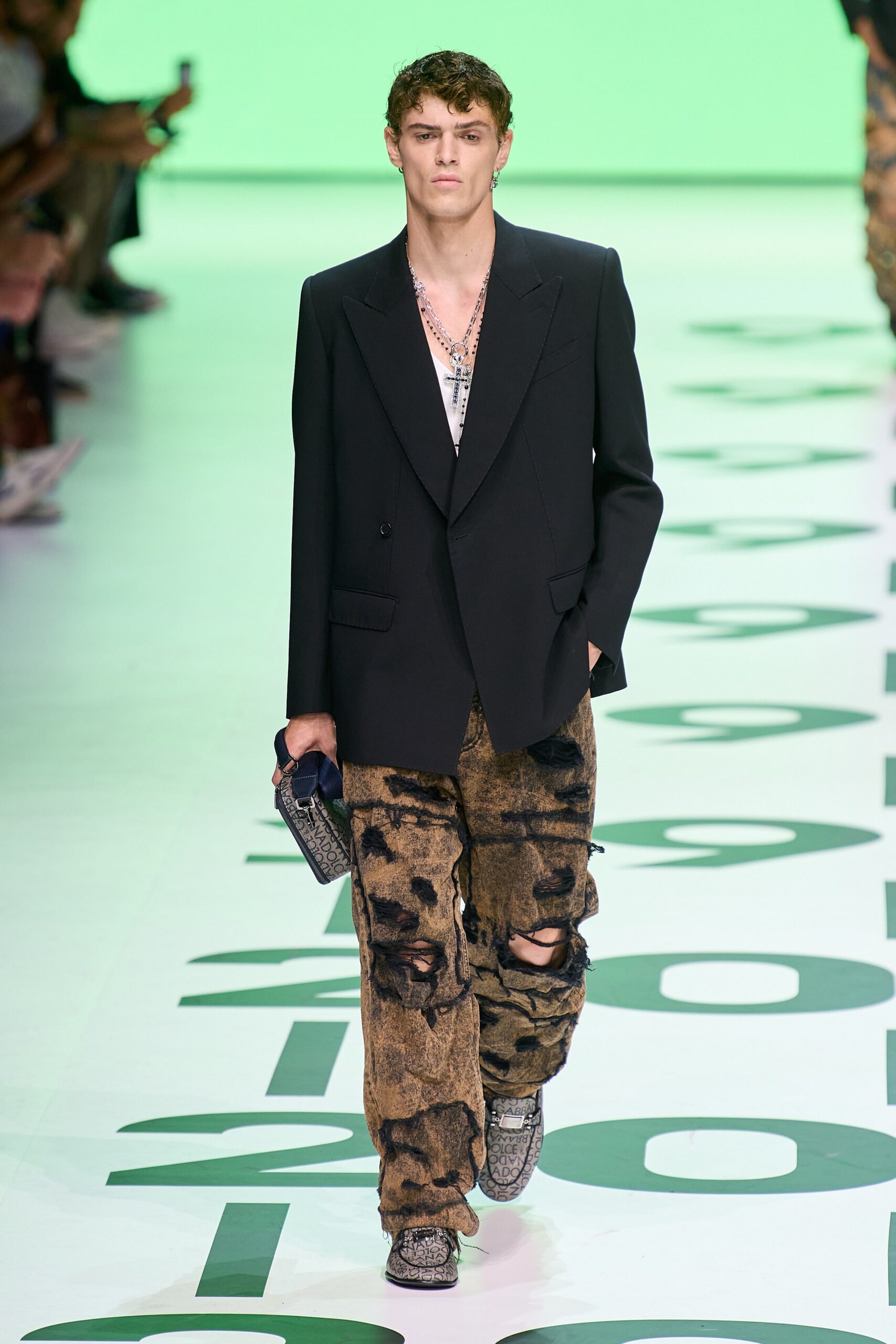Dolce & Gabbana S/S 23 Menswear Look 3
