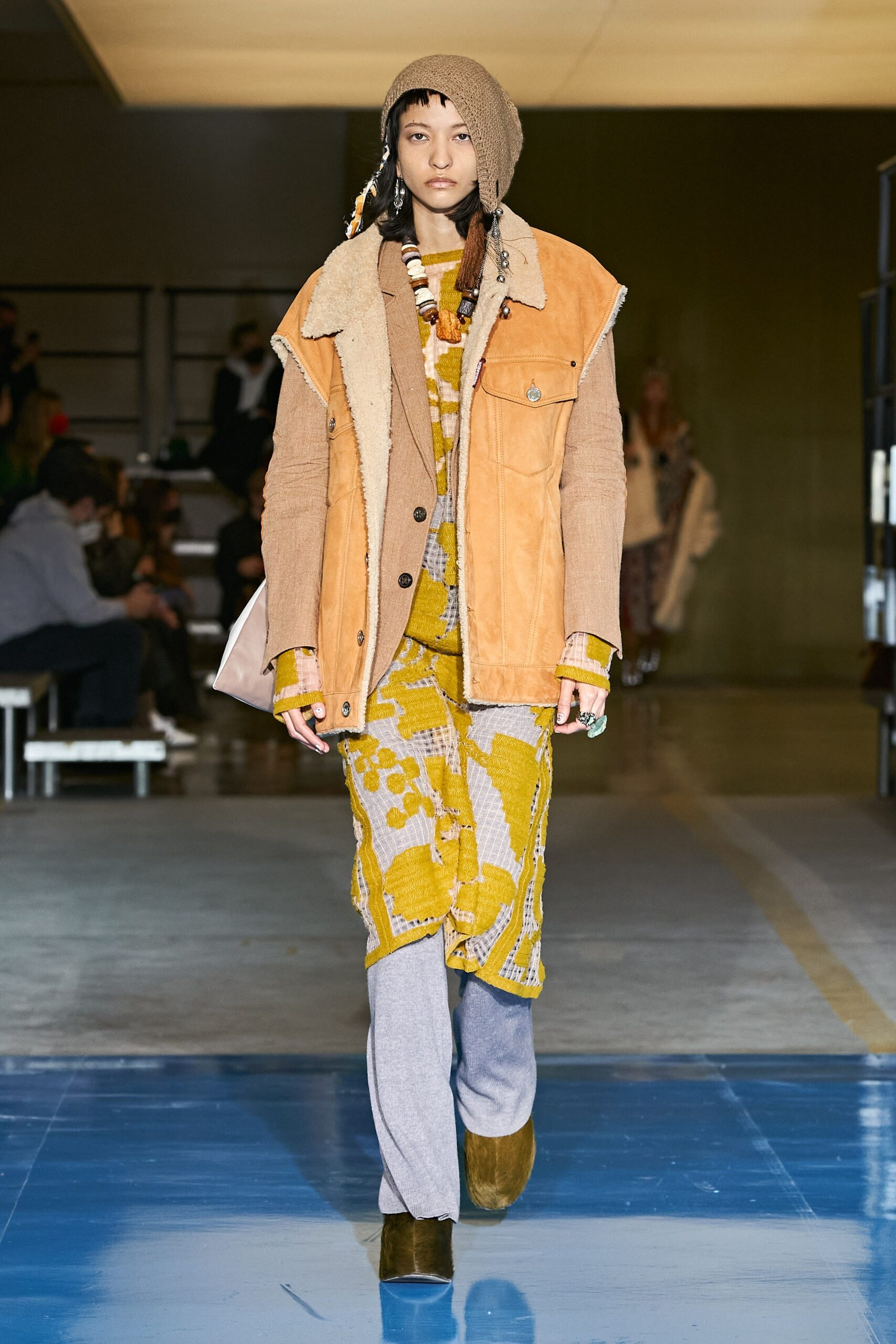 Dsquared2 F/W 22 Look 3