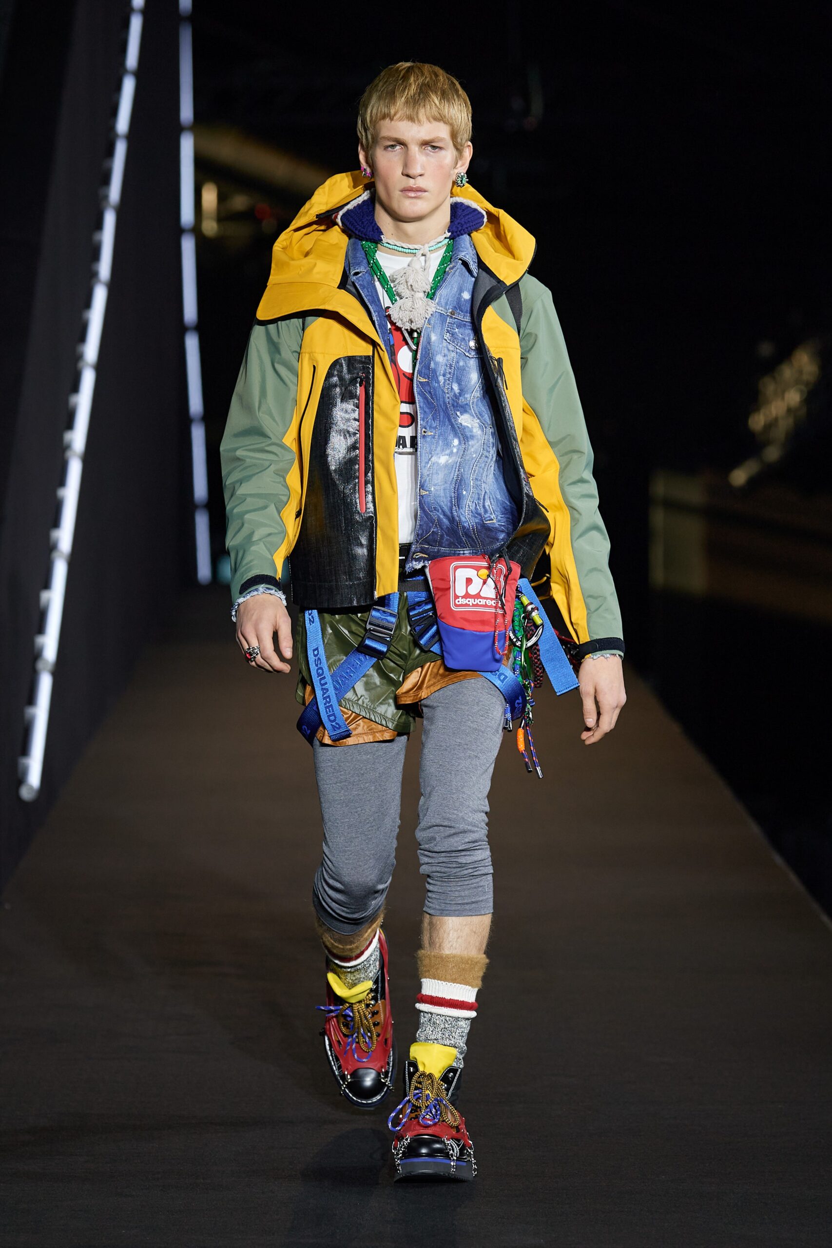 Dsquared2 F/W 22 Menswear Look 4
