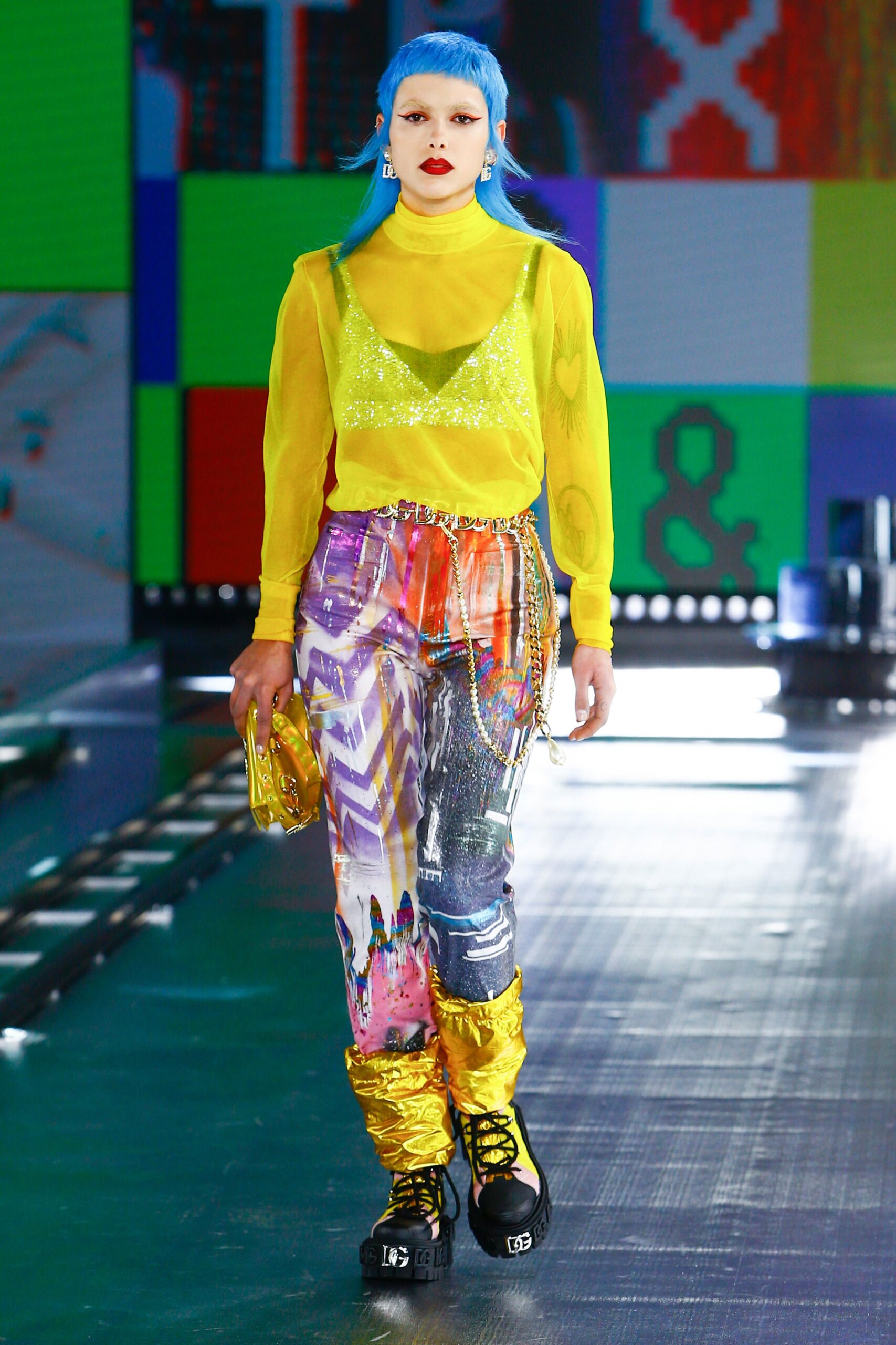 Dolce & Gabbana F/W 21 Look 4