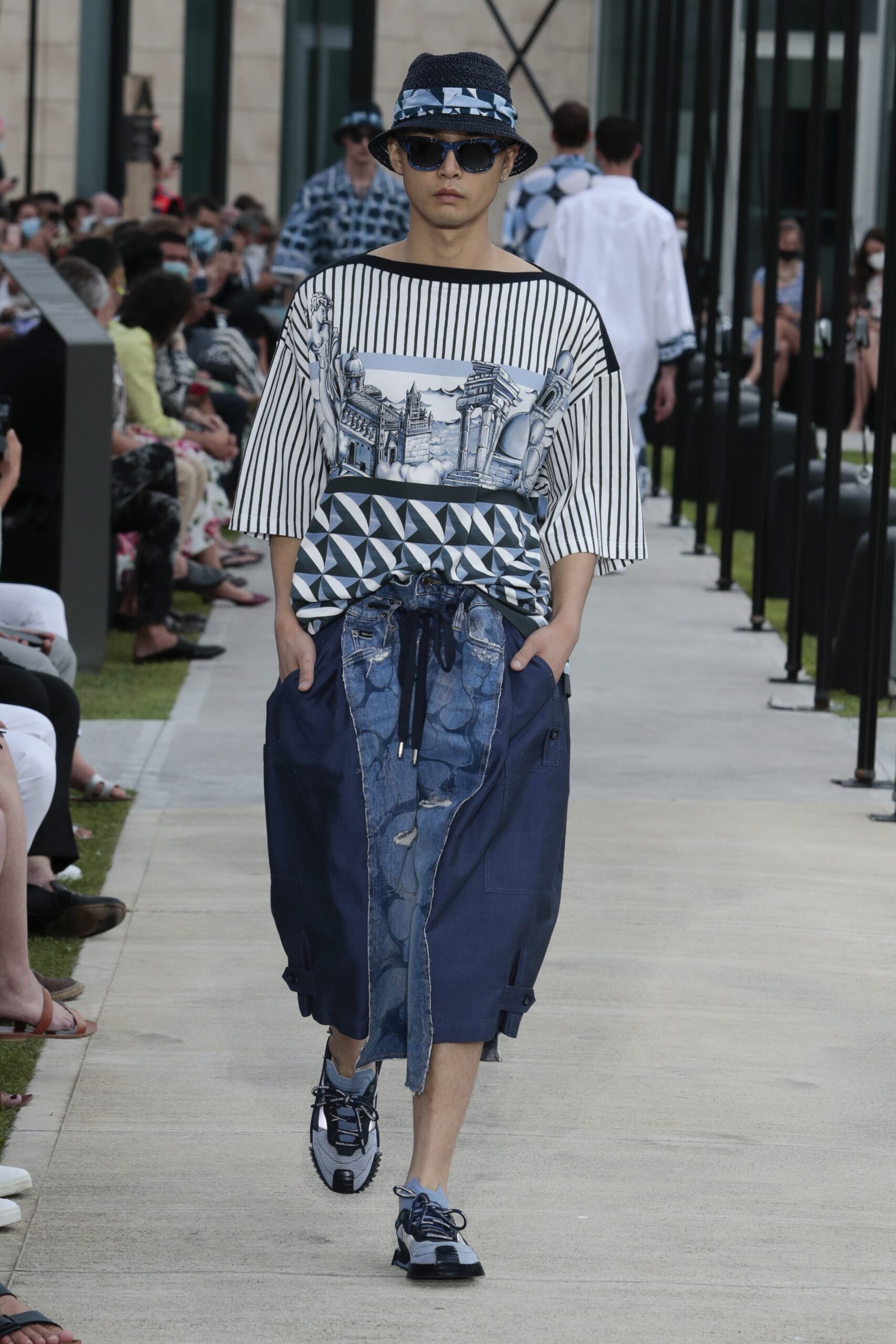 Dolce & Gabbana S/S 21 Menswear Look 6