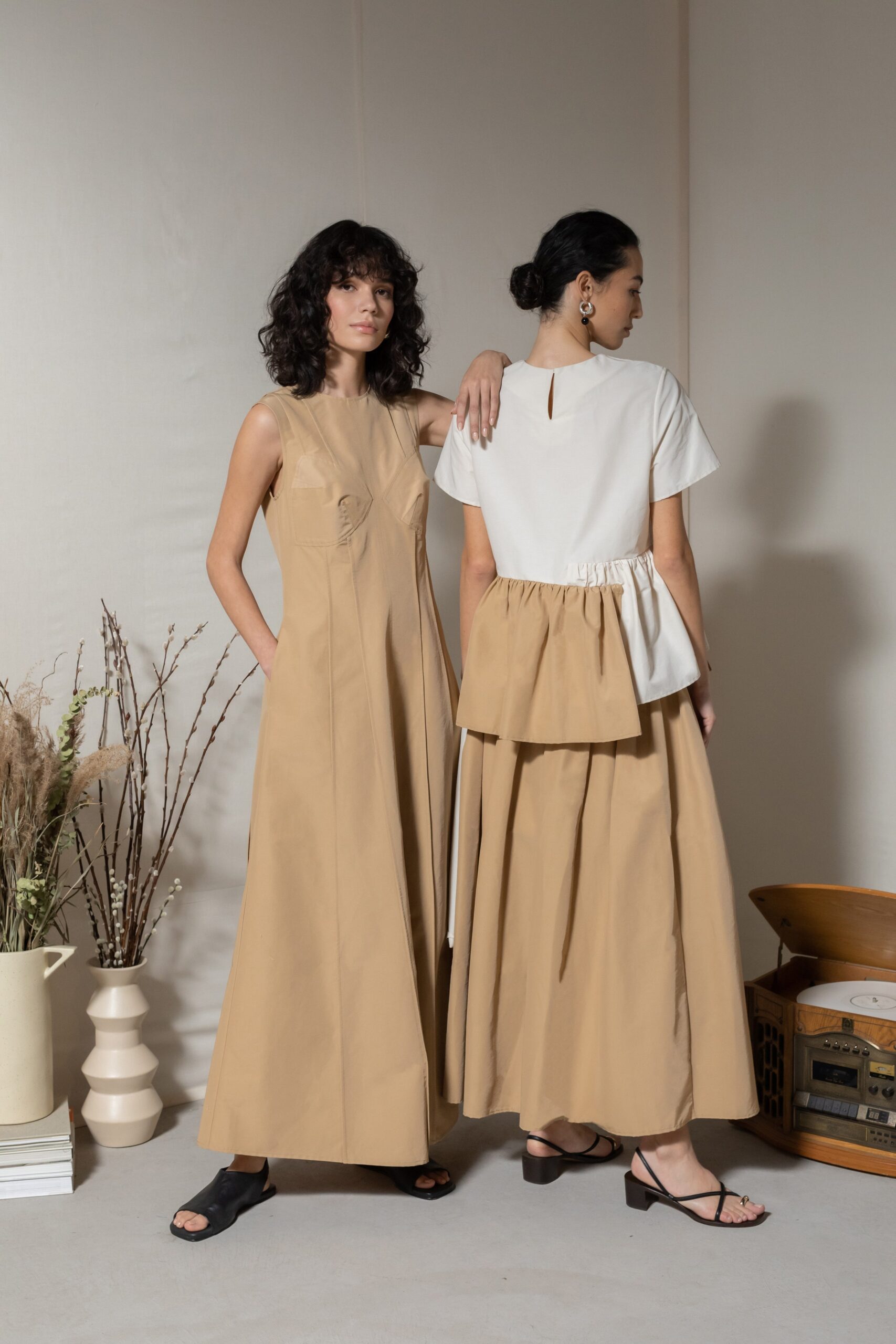 Deveaux Resort 23 Look 6