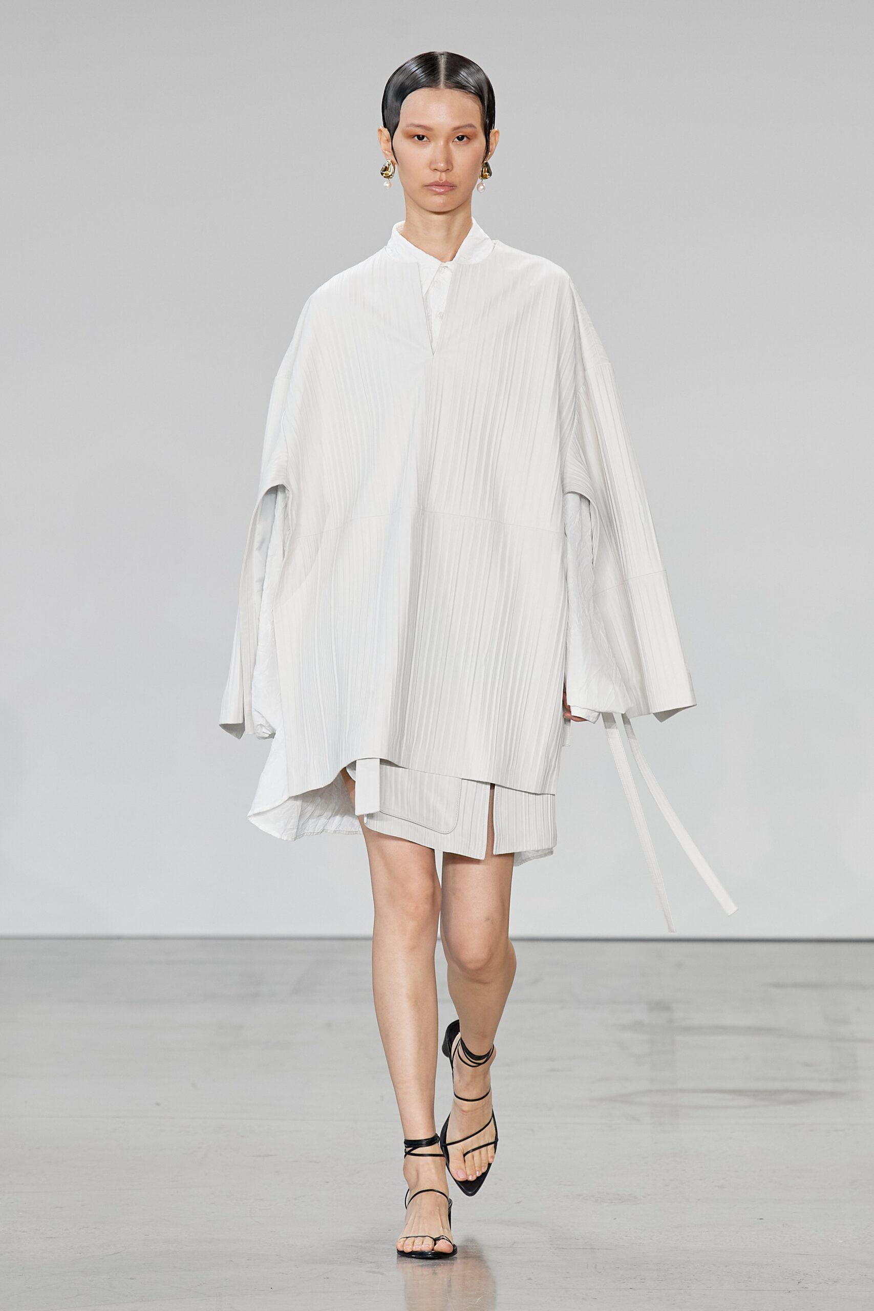 Deveaux S/S 23 Look 6