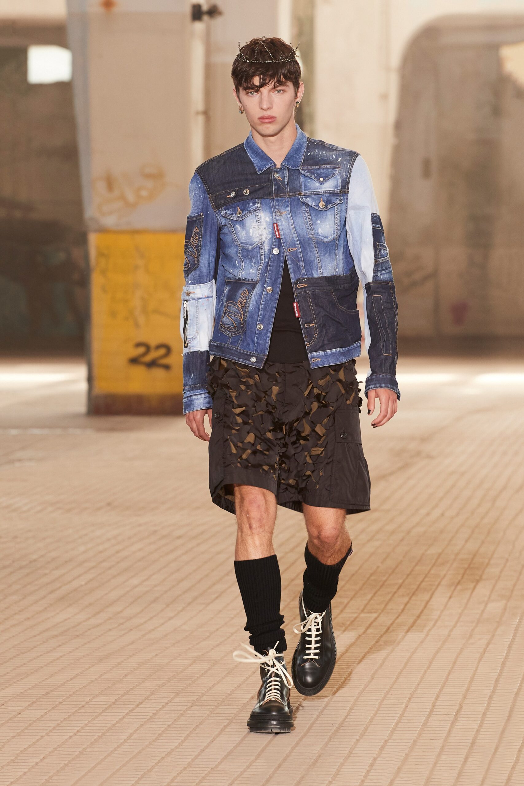 Dsquared2 S/S 22 Menswear Look 7