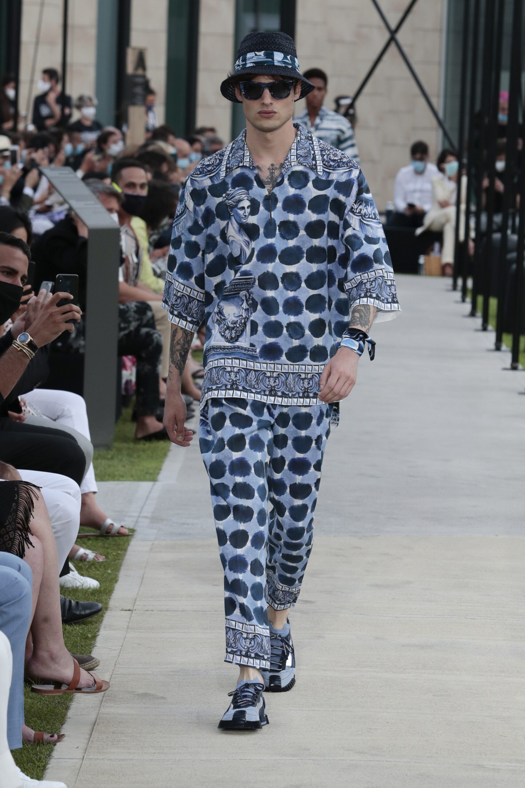 Dolce & Gabbana S/S 21 Menswear Look 8