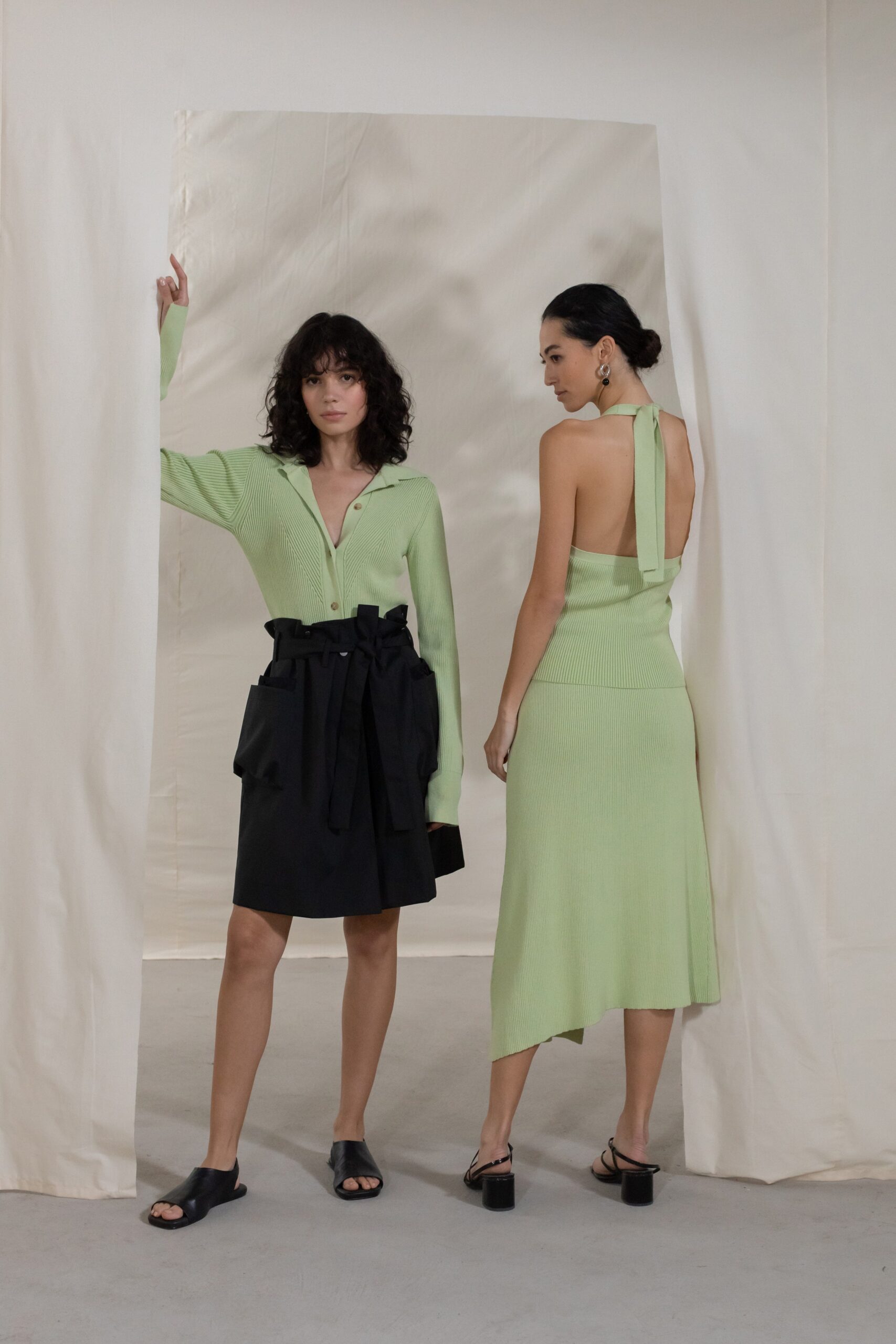 Deveaux Resort 23 Look 8