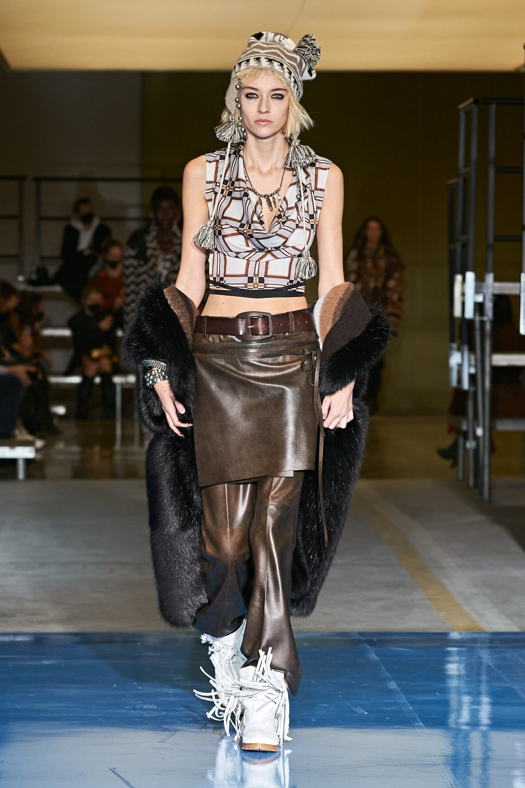 Dsquared2 F/W 22 Look 9