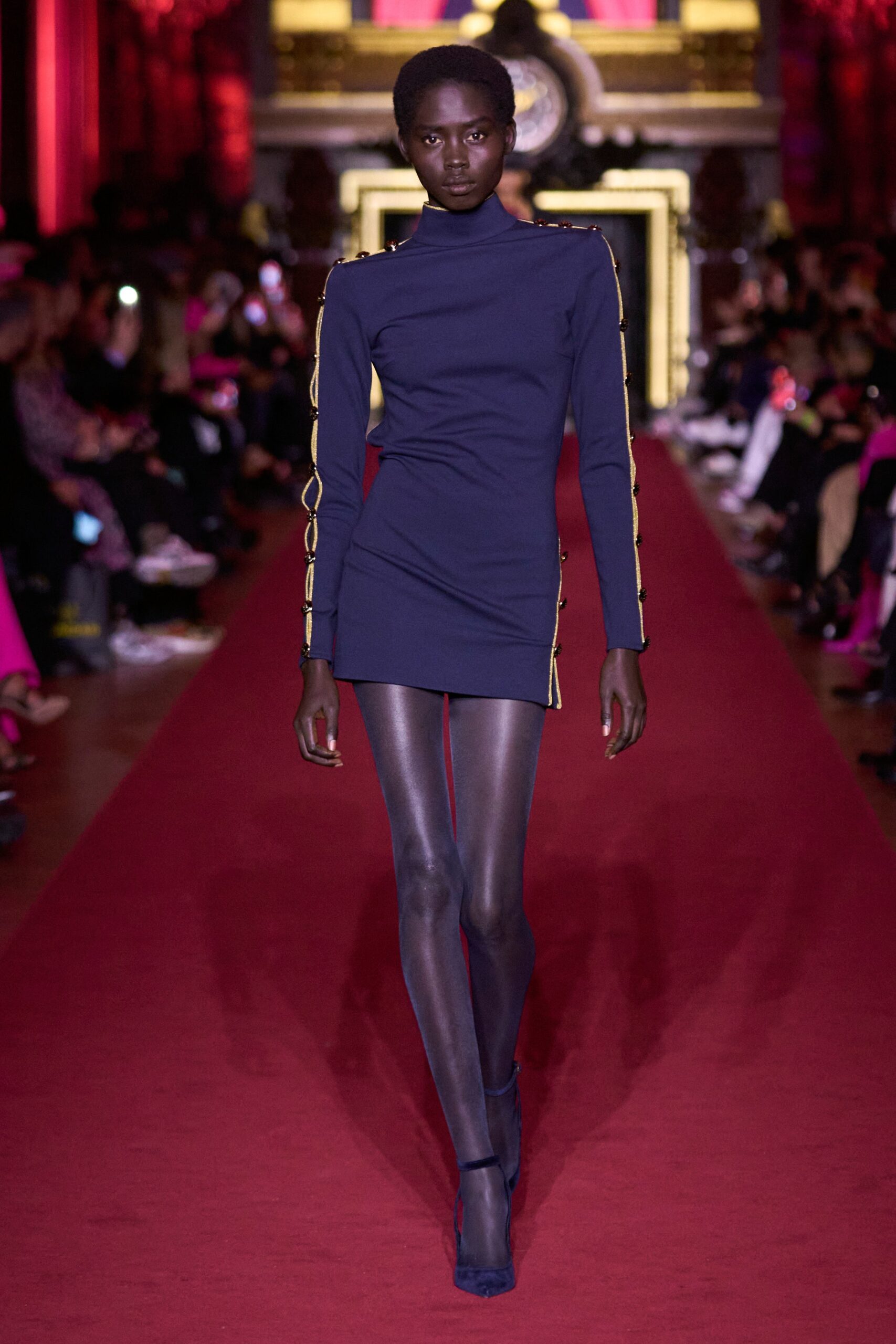 Dundas F/W 23 Look 9