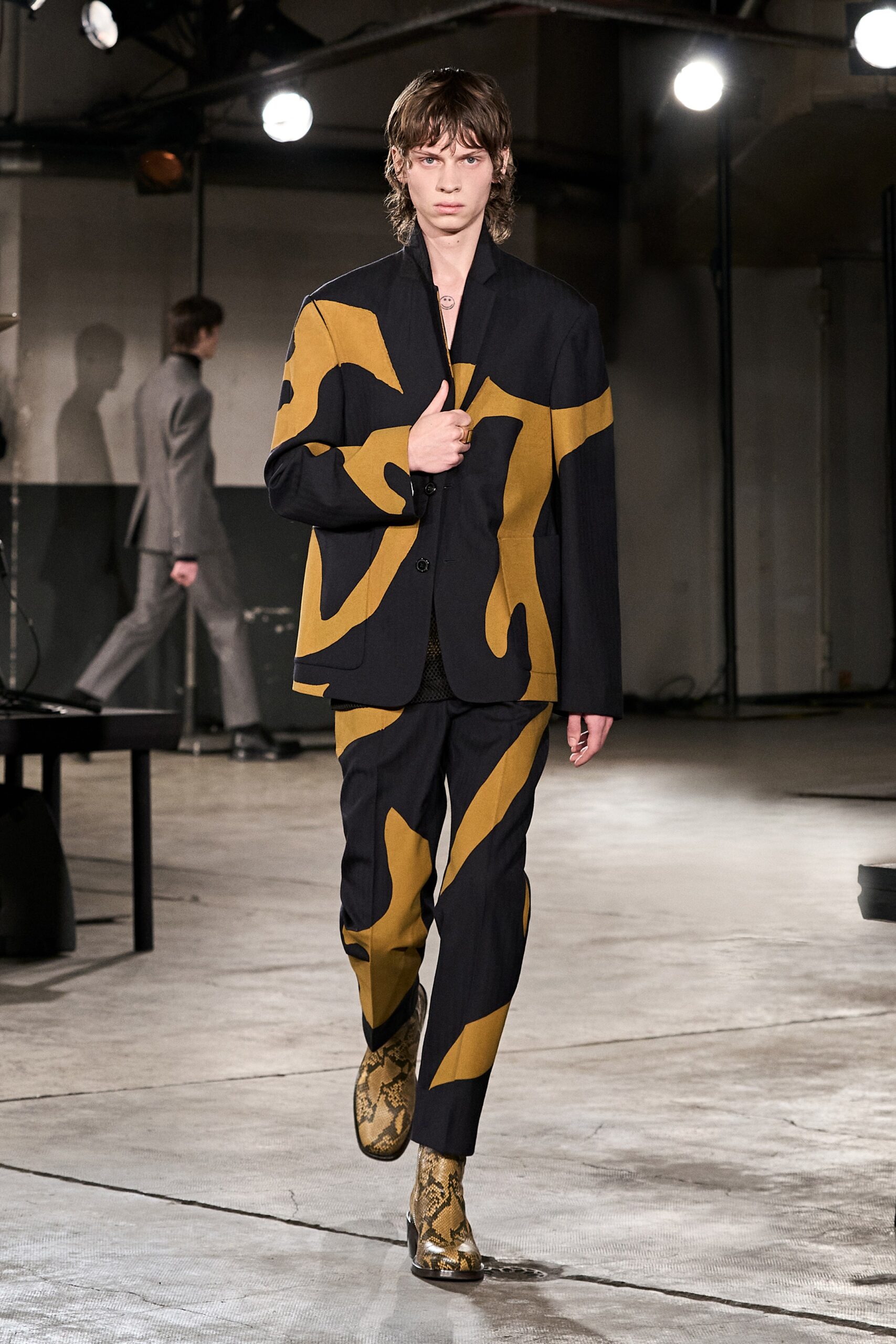 Dries Van Noten F/W 23 Menswear Look 10