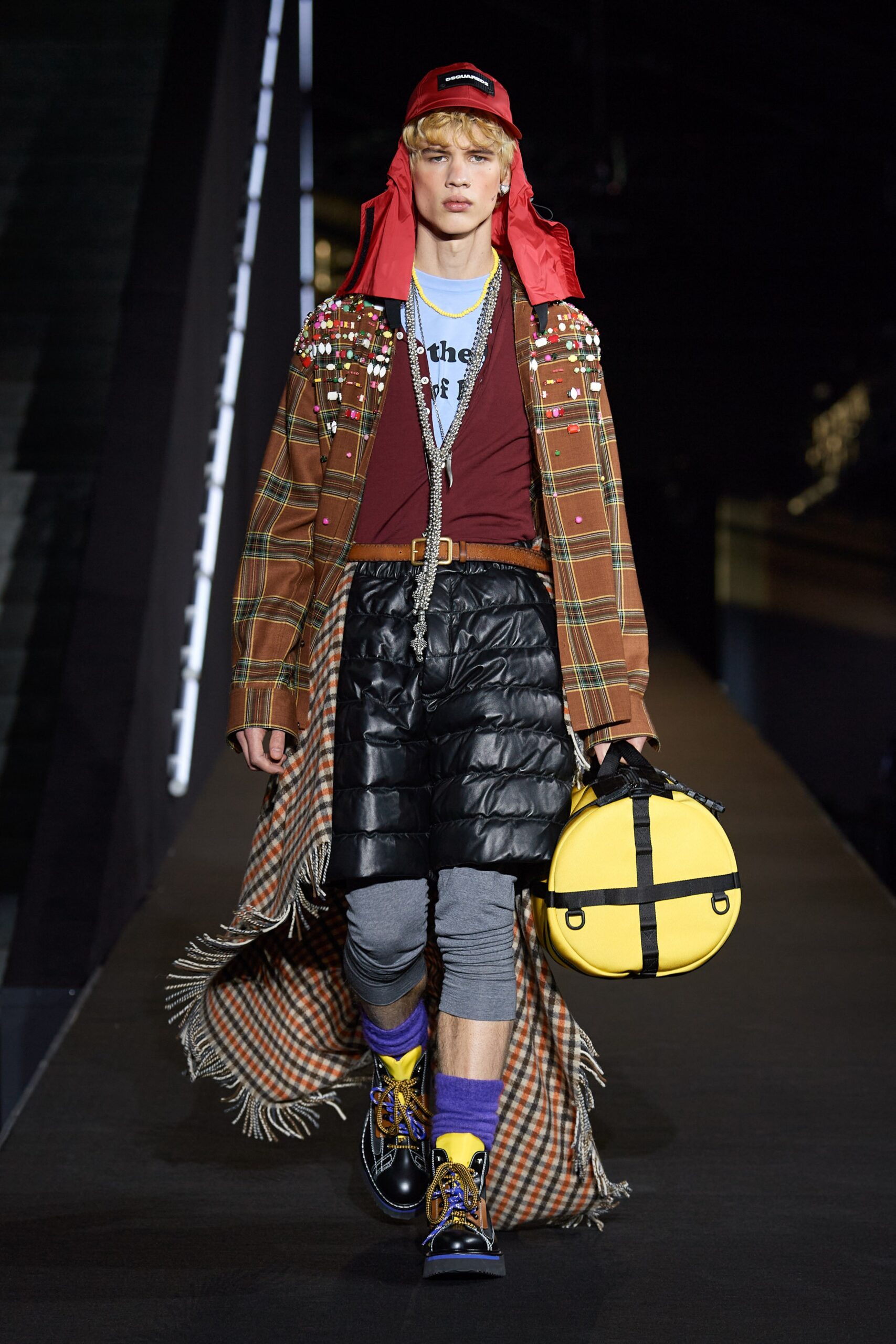 Dsquared2 F/W 22 Menswear Look 12