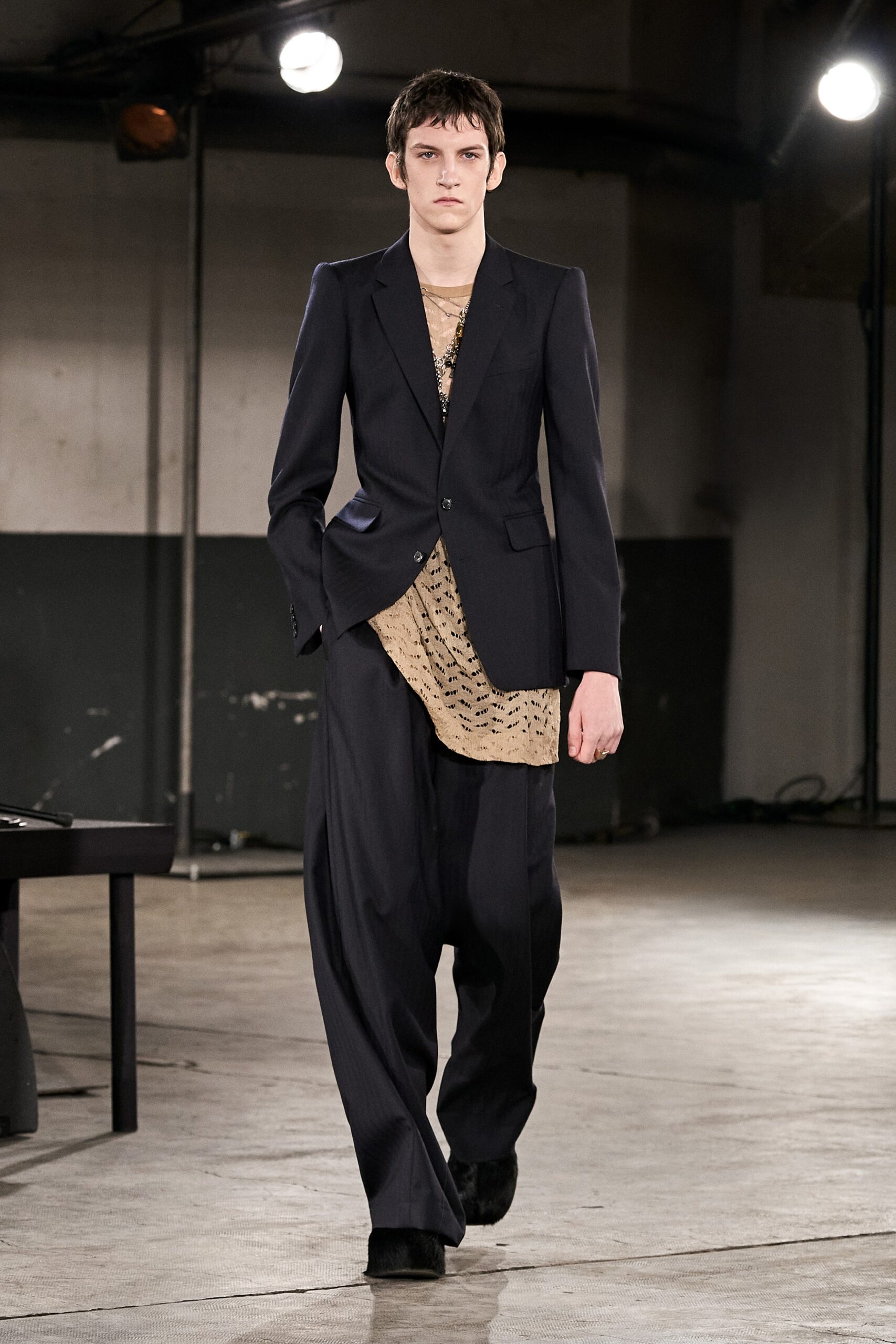 Dries Van Noten F/W 23 Menswear Look 12