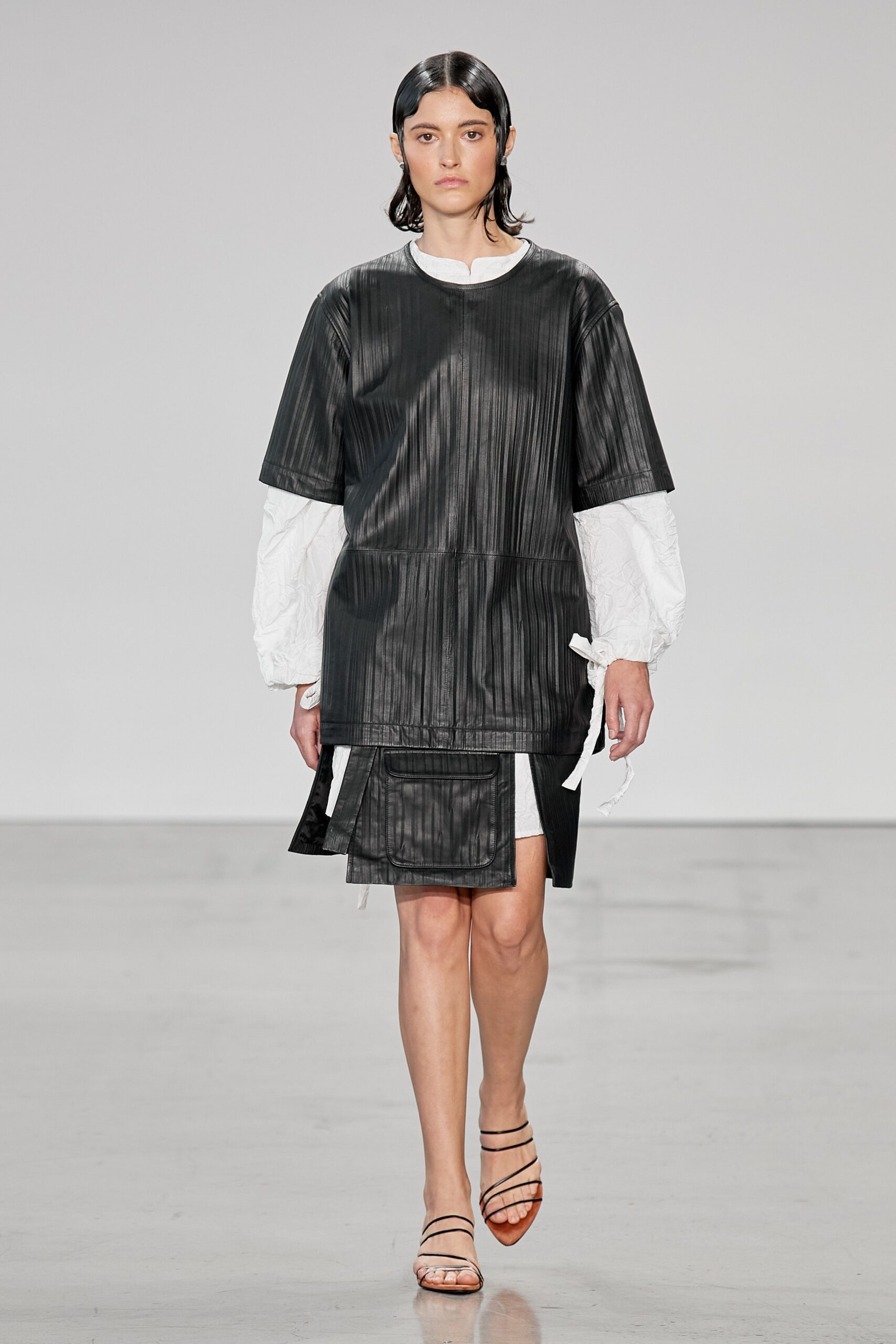 Deveaux S/S 23 Look 13