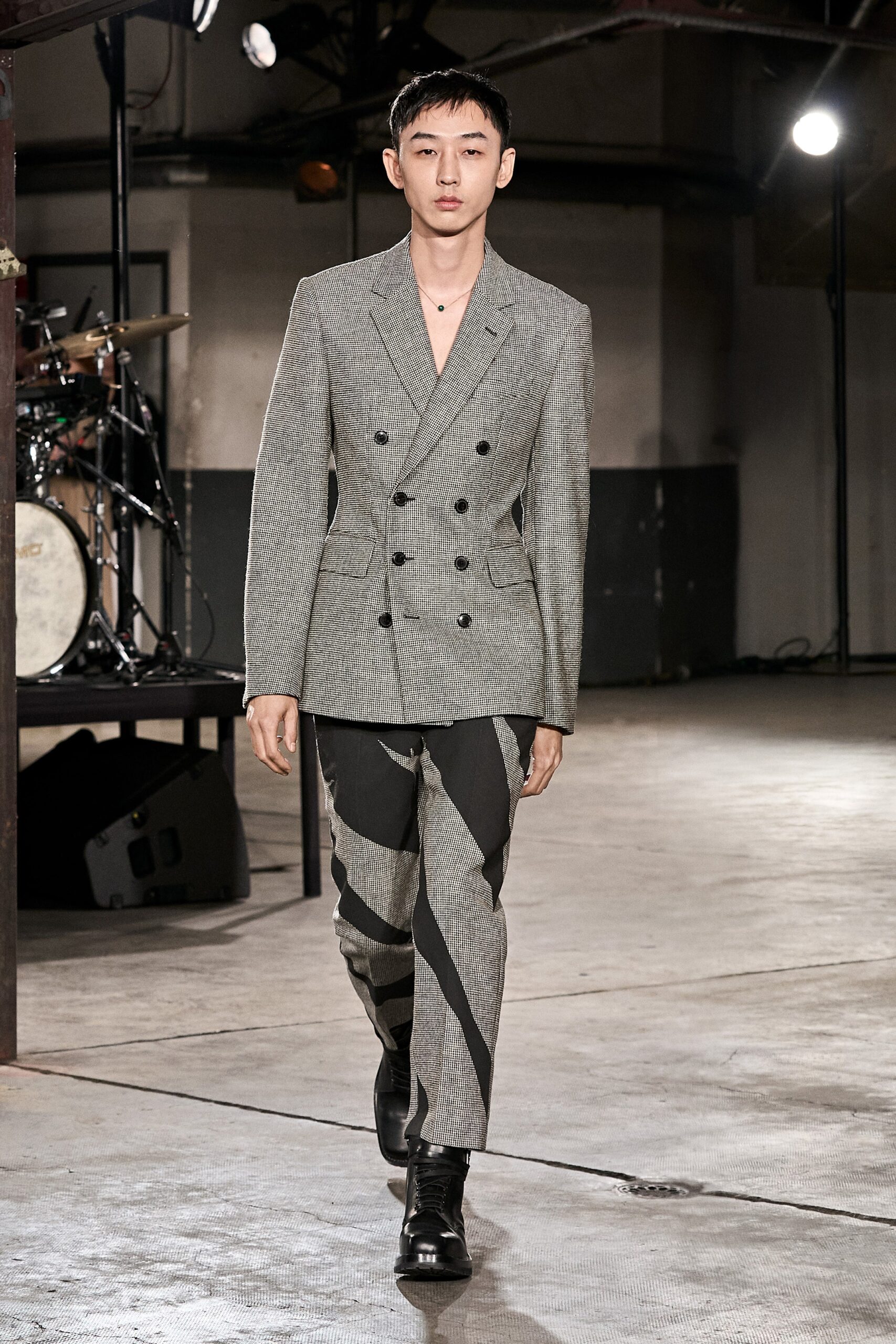 Dries Van Noten F/W 23 Menswear Look 13