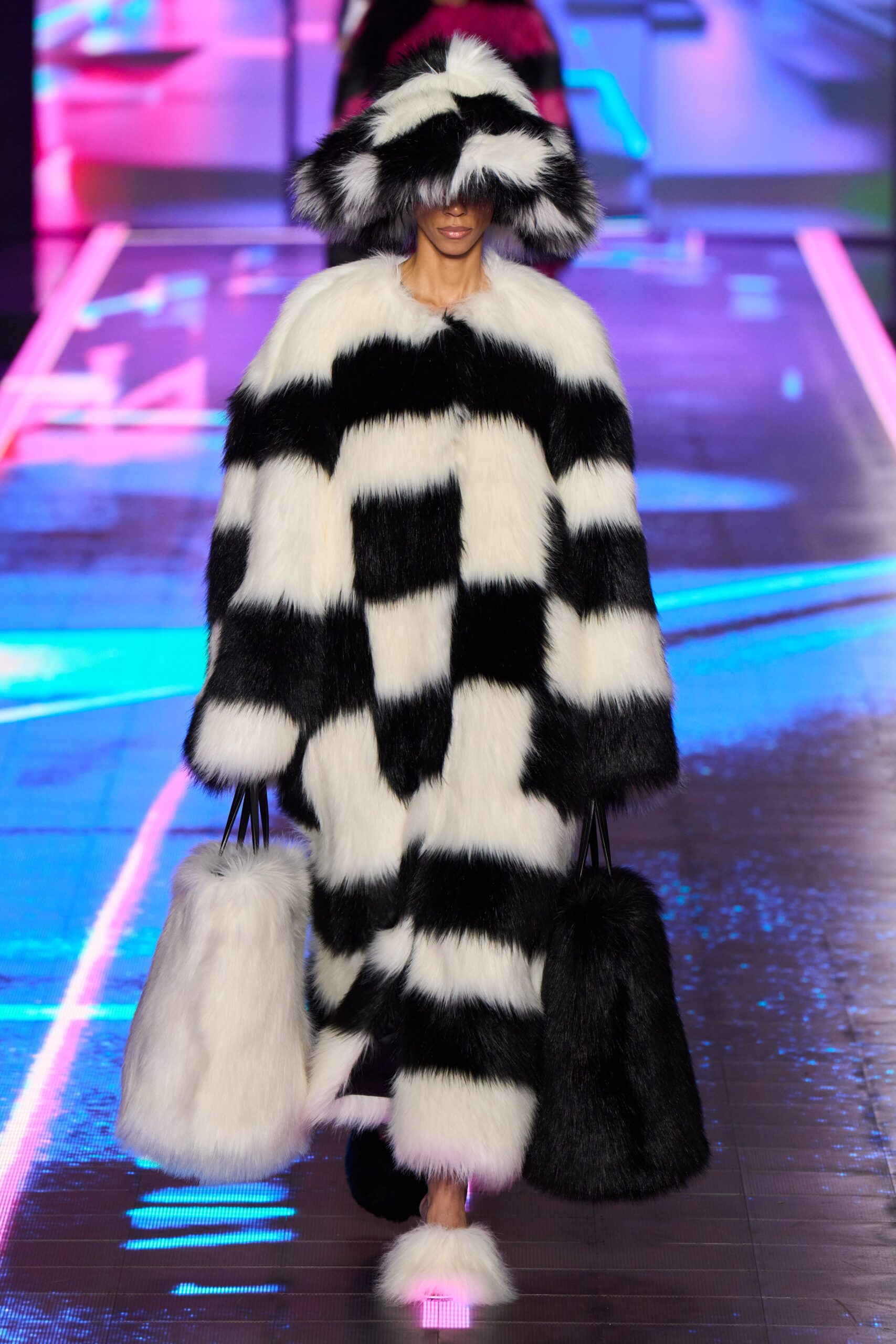 Dolce & Gabbana F/W 22 Look 14