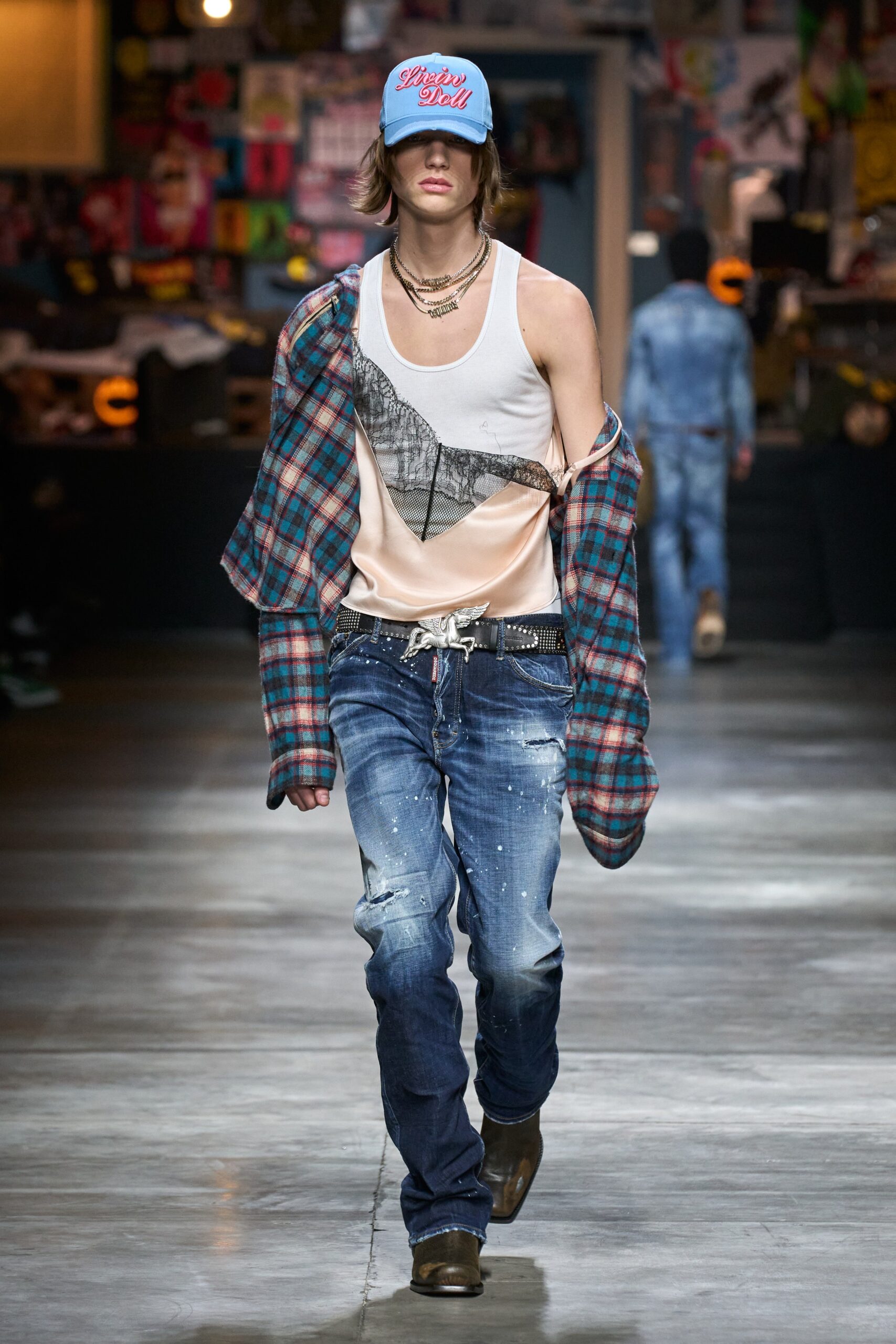 Dsquared2 F/W 23 Menswear Look 14