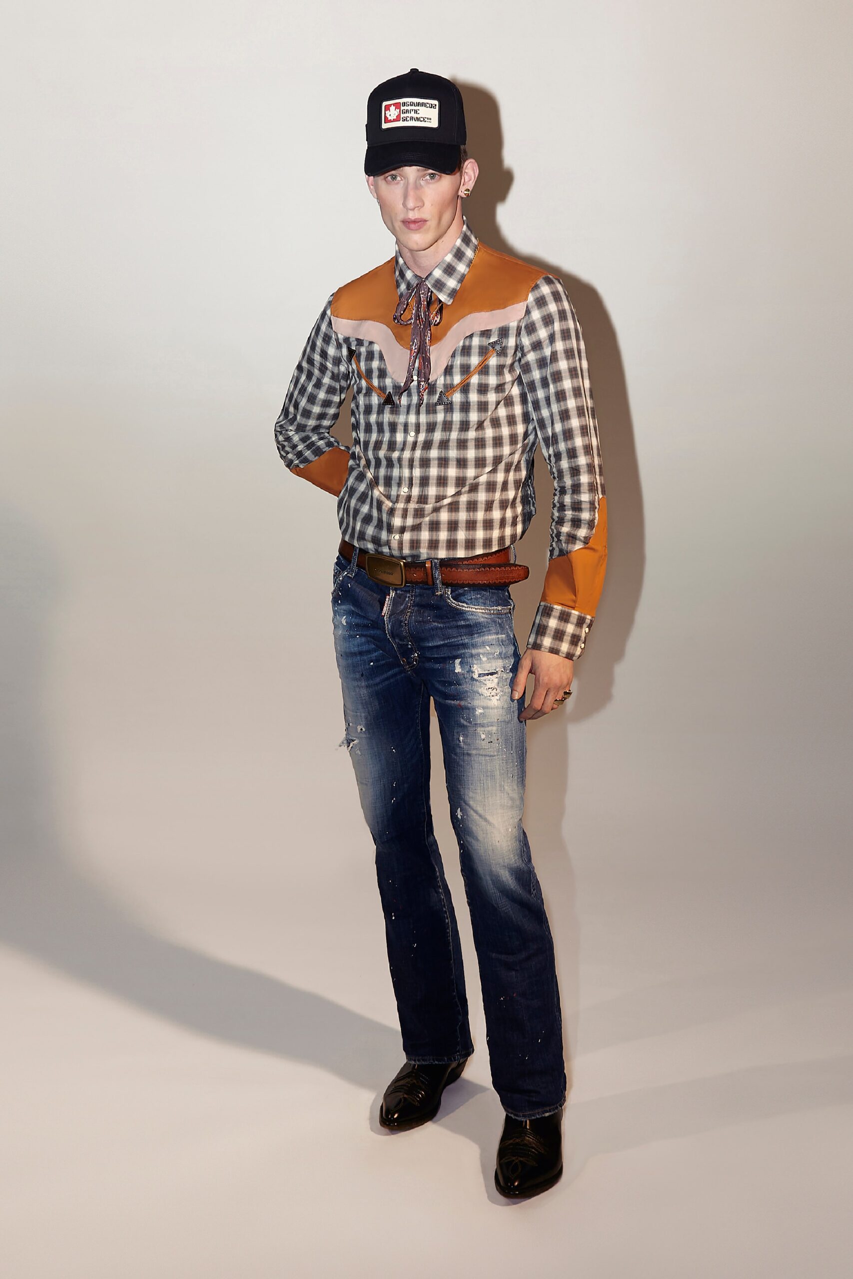 Dsquared2 F/W 23 Look 13