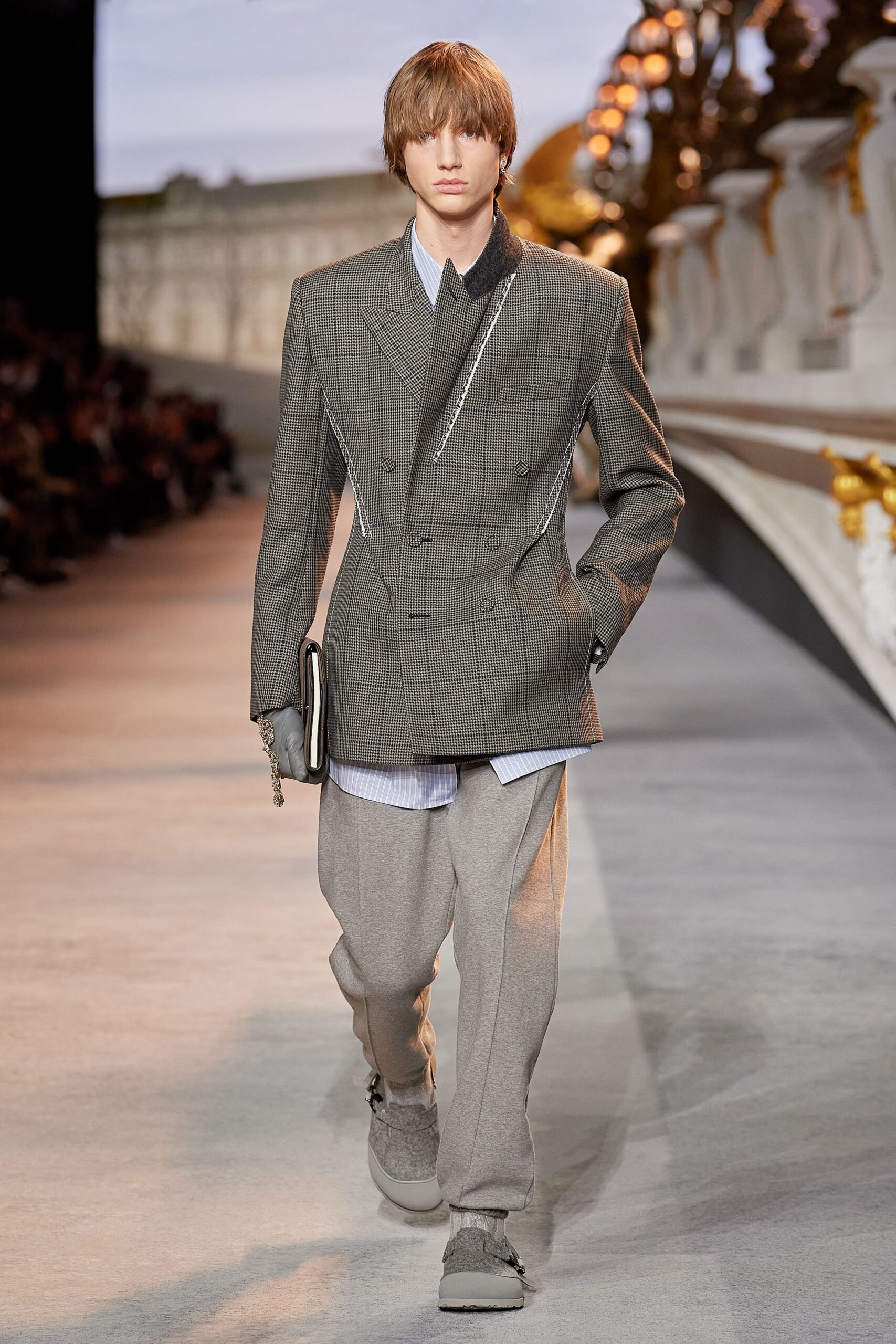 Dior Men F/W 22 Menswear Look 15