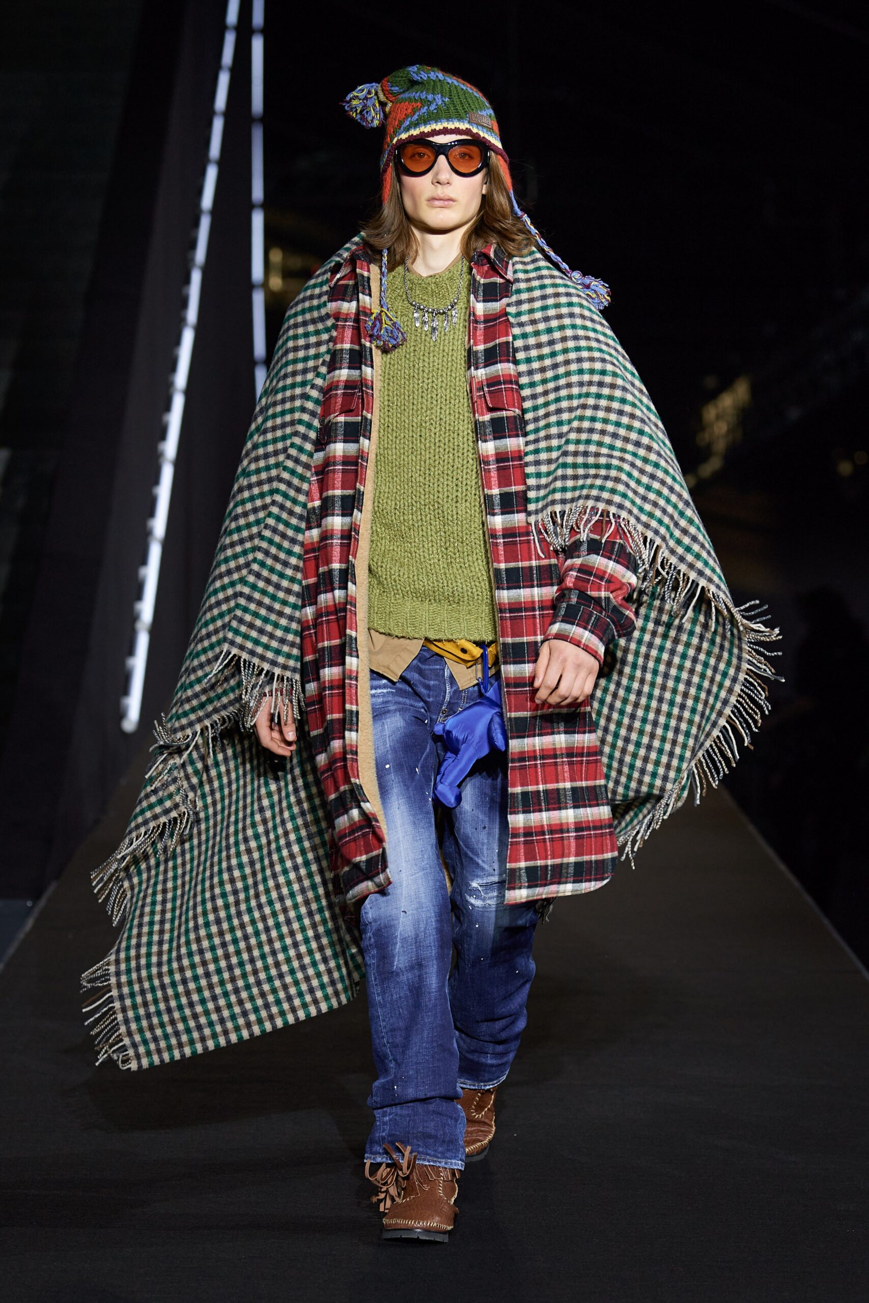 Dsquared2 F/W 22 Menswear Look 15