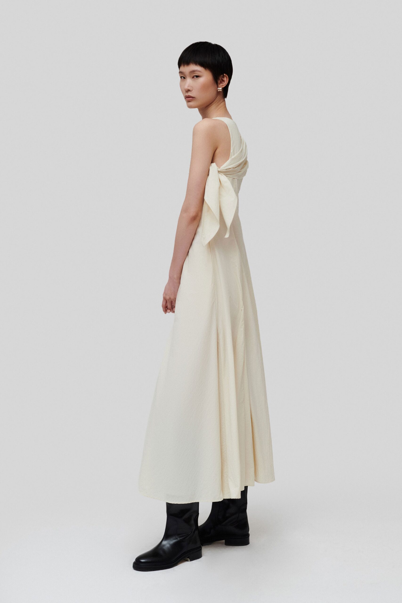 Deveaux F/W 23 Look 14