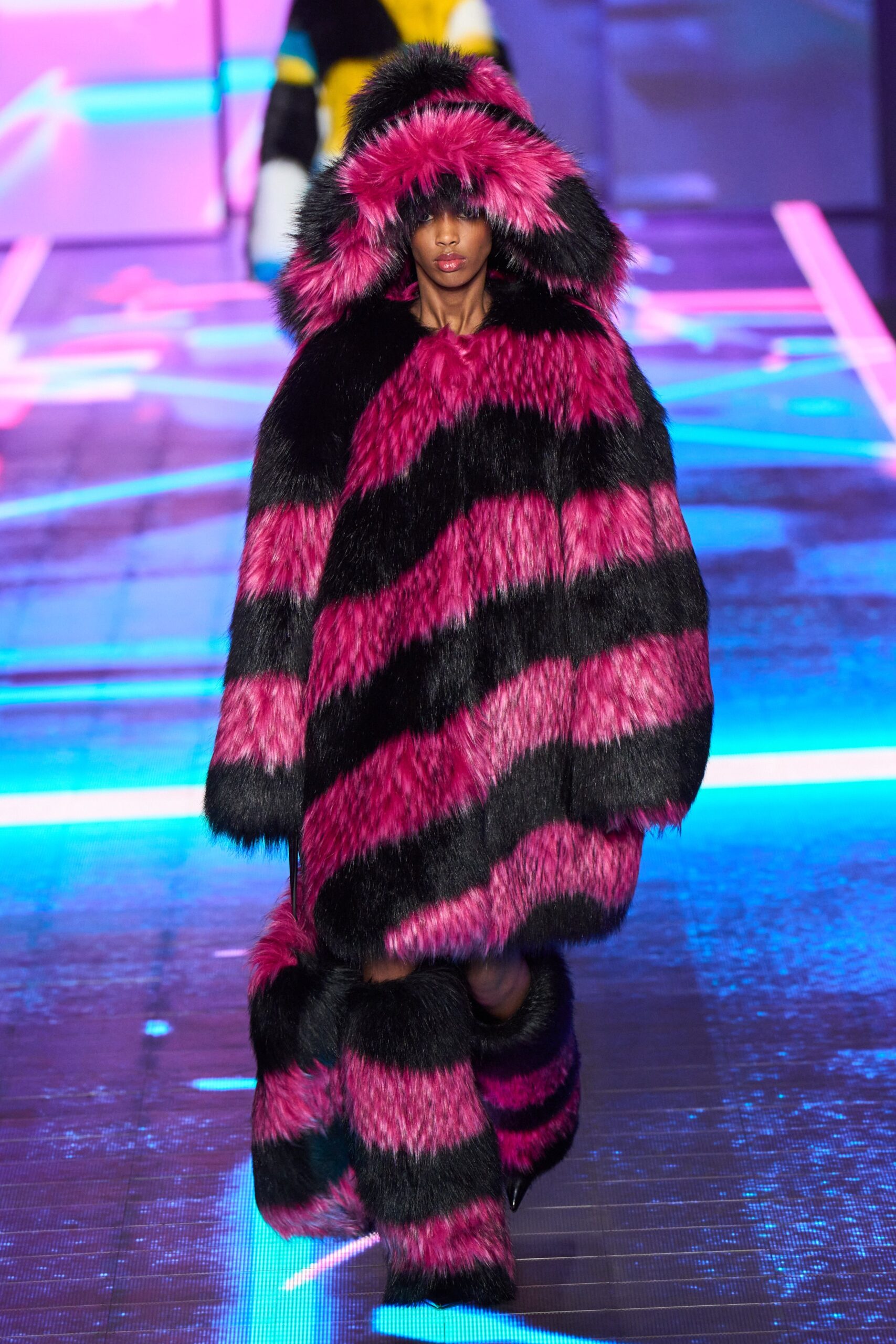 Dolce & Gabbana F/W 22 Look 15