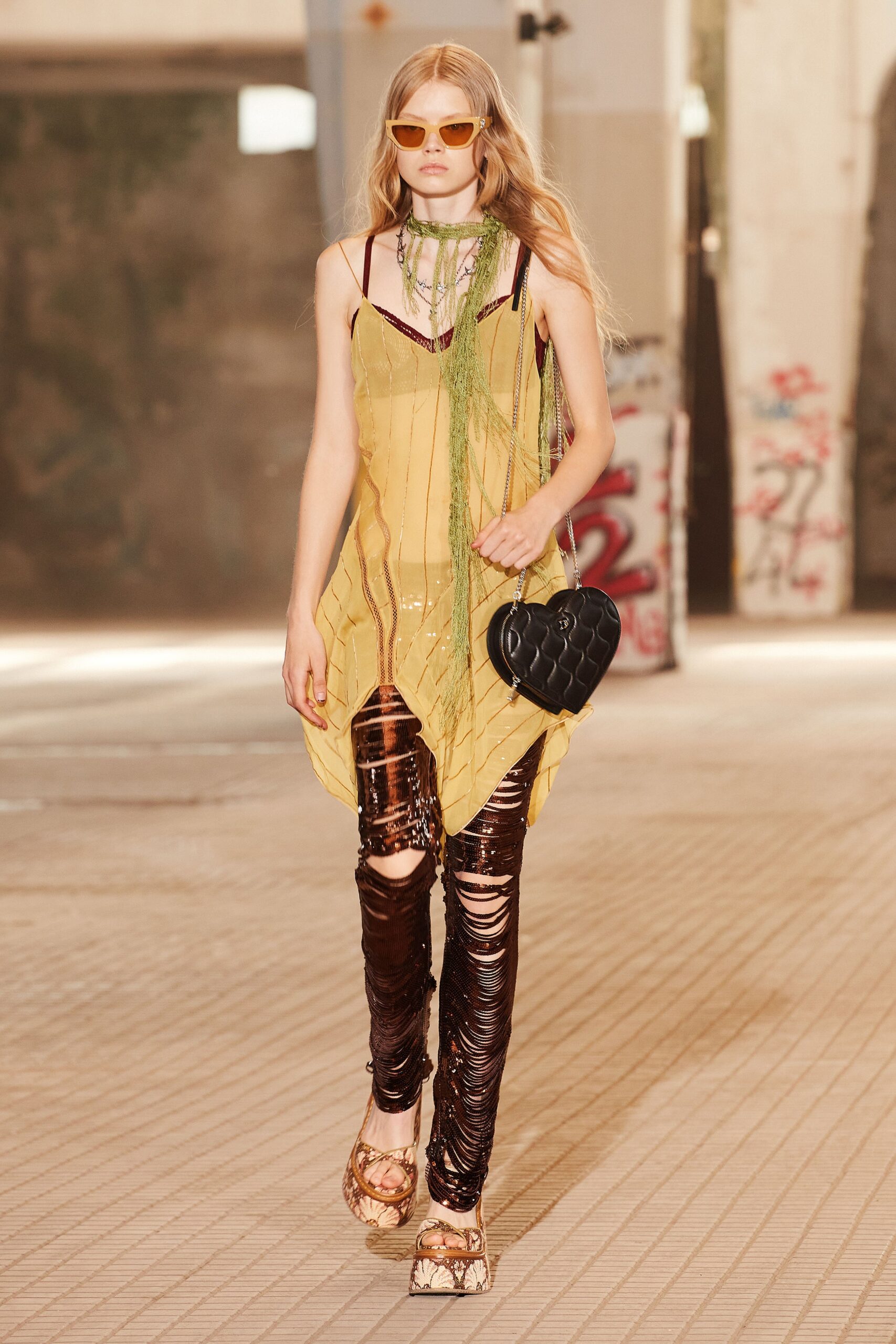 Dsquared2 S/S 22 Look 16