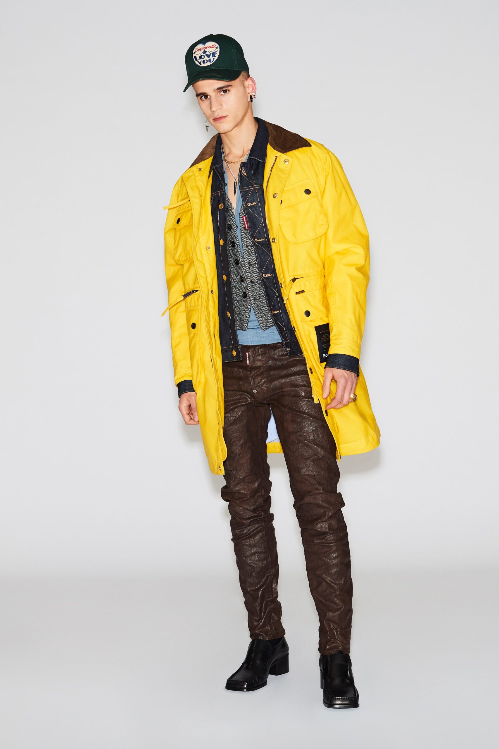 Dsquared2 F/W 21 Menswear Look 16