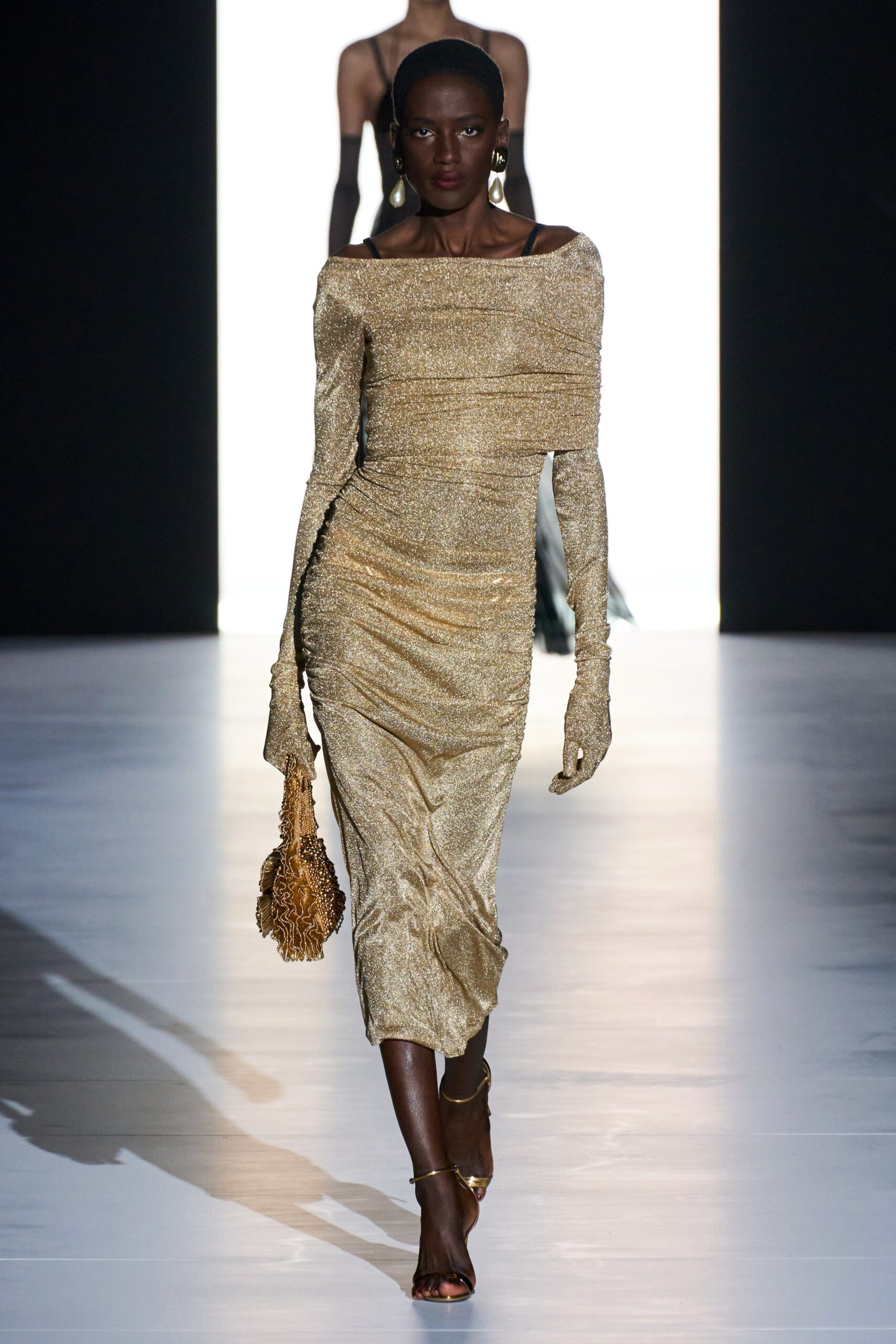 Dolce & Gabbana F/W 23 Look 16