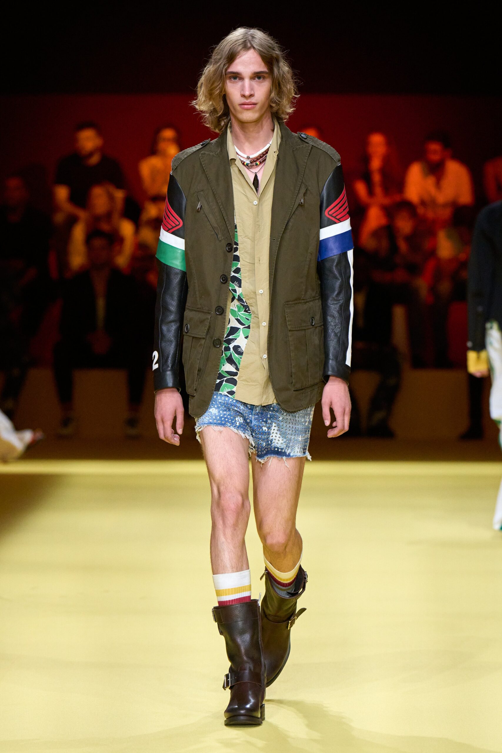 Dsquared2 S/S 23 Menswear Look 16