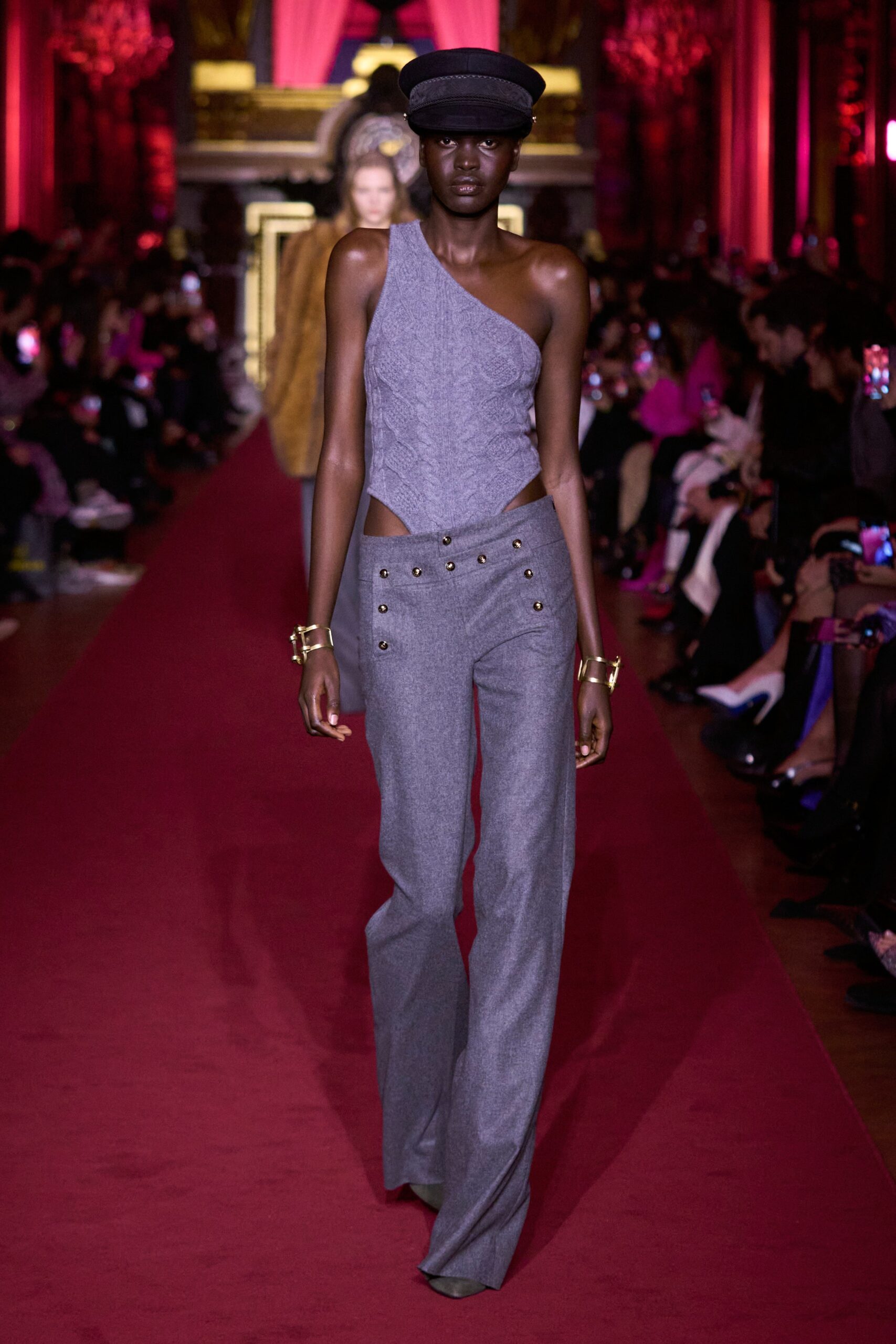 Dundas F/W 23 Look 16