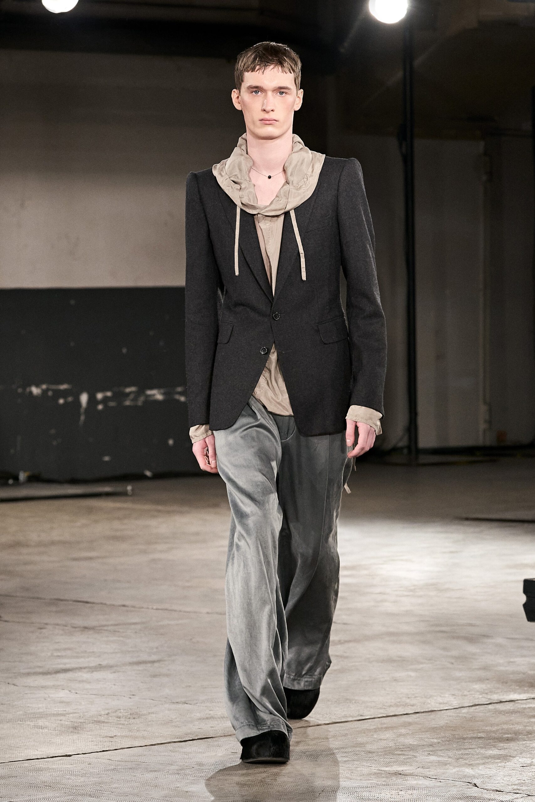 Dries Van Noten F/W 23 Menswear Look 17