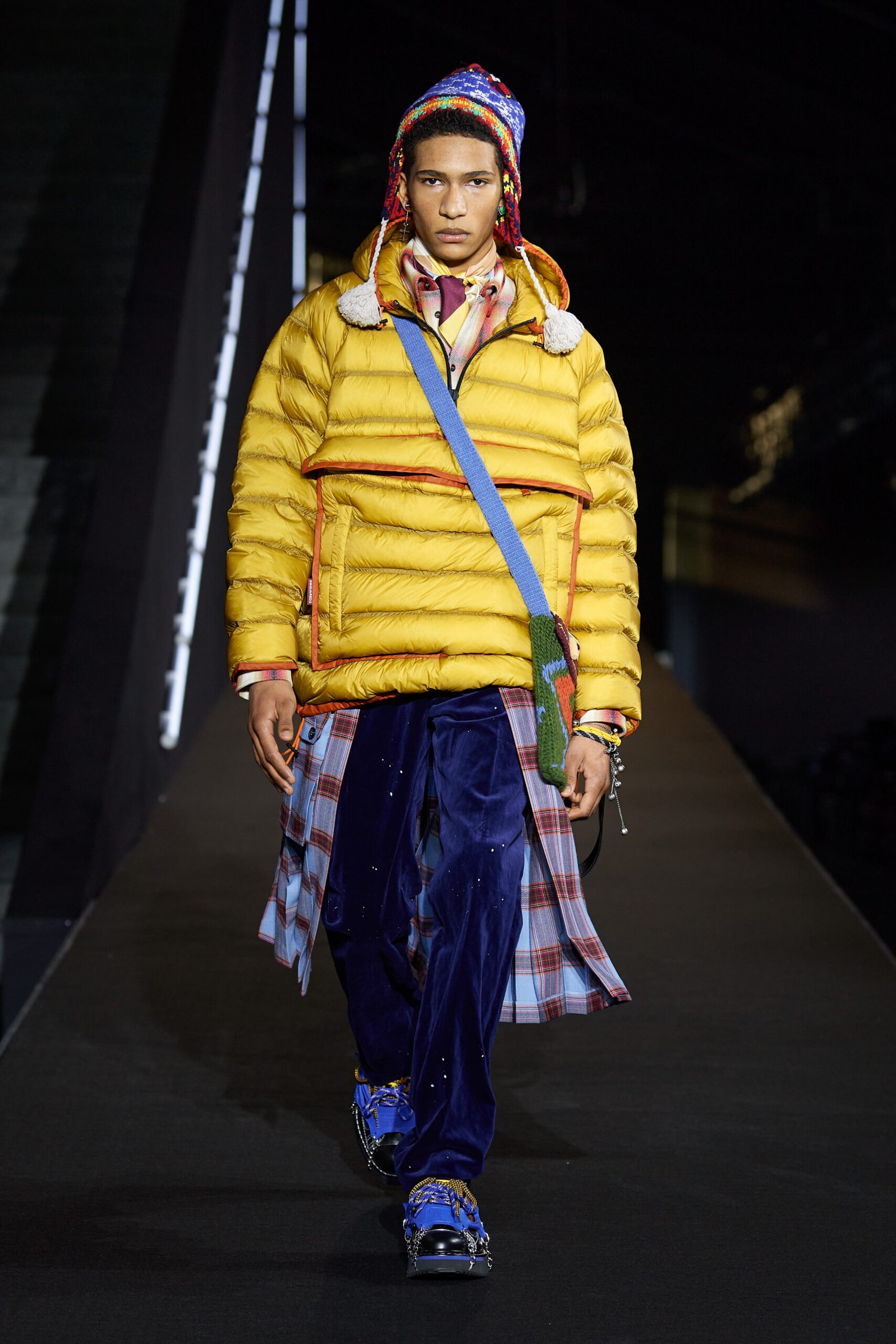 Dsquared2 F/W 22 Menswear Look 18