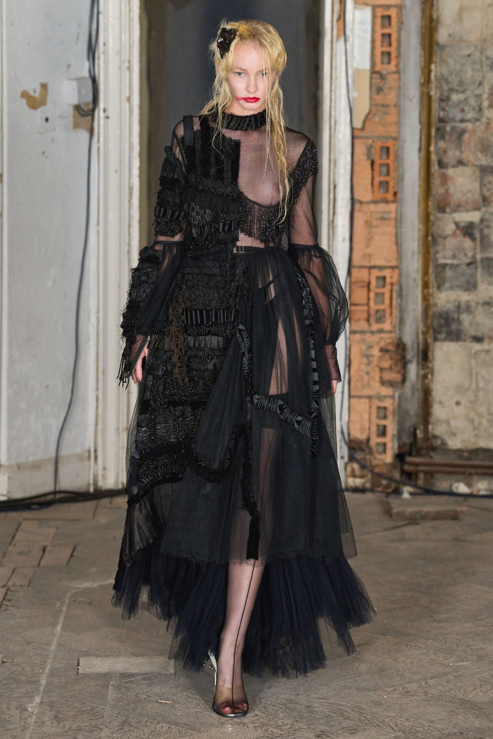 Dilara Findikoglu S/S 23 Look 18