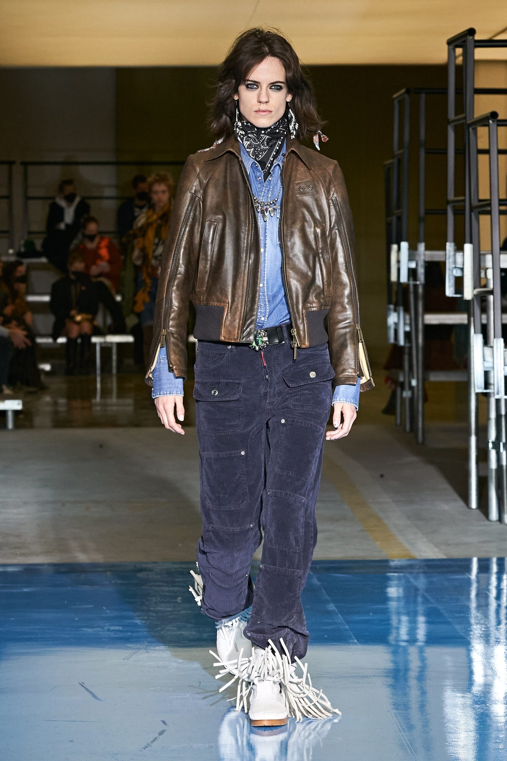 Dsquared2 F/W 22 Look 18