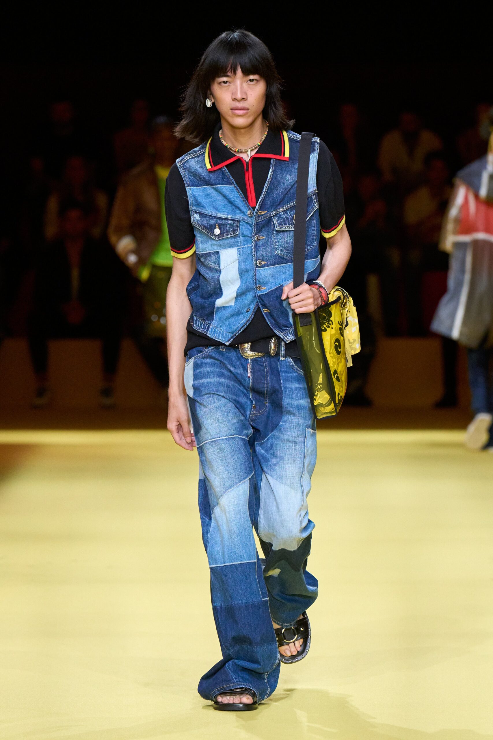 Dsquared2 S/S 23 Menswear Look 18