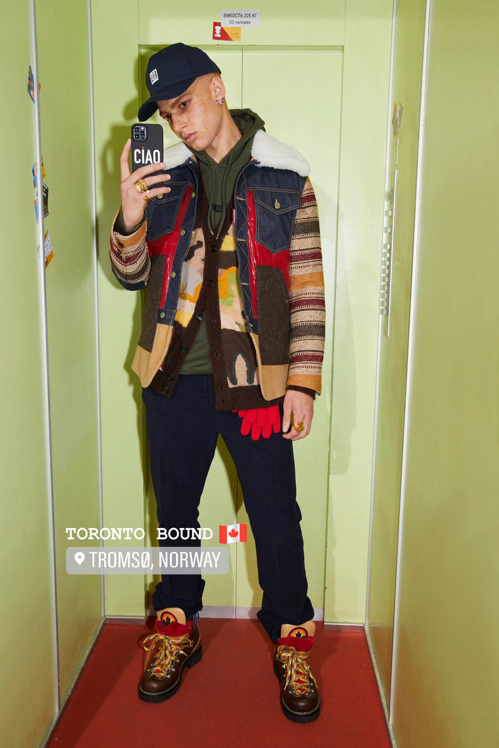 Dsquared2 F/W 22 Look 19